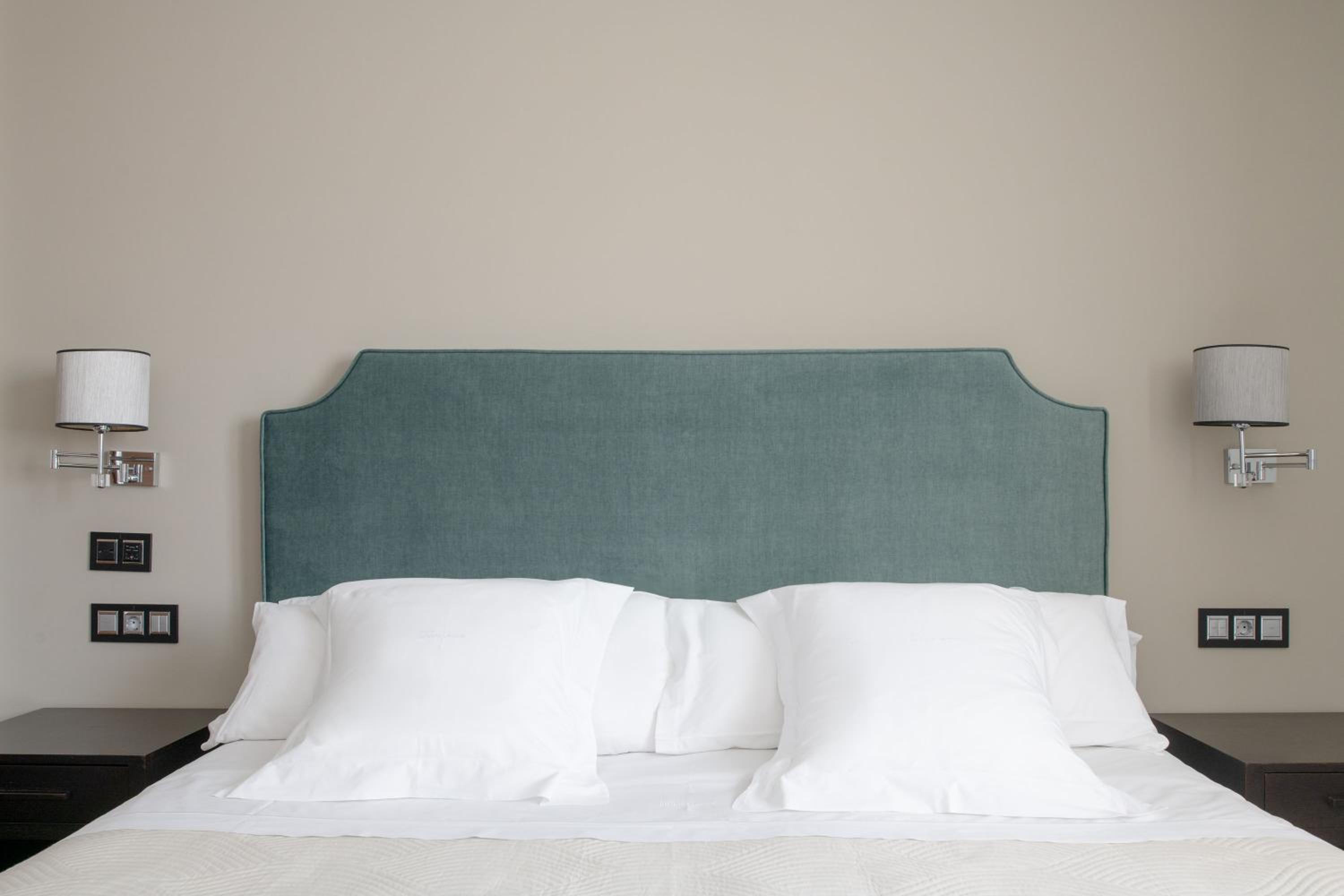 Double or Twin Room - Photo 6