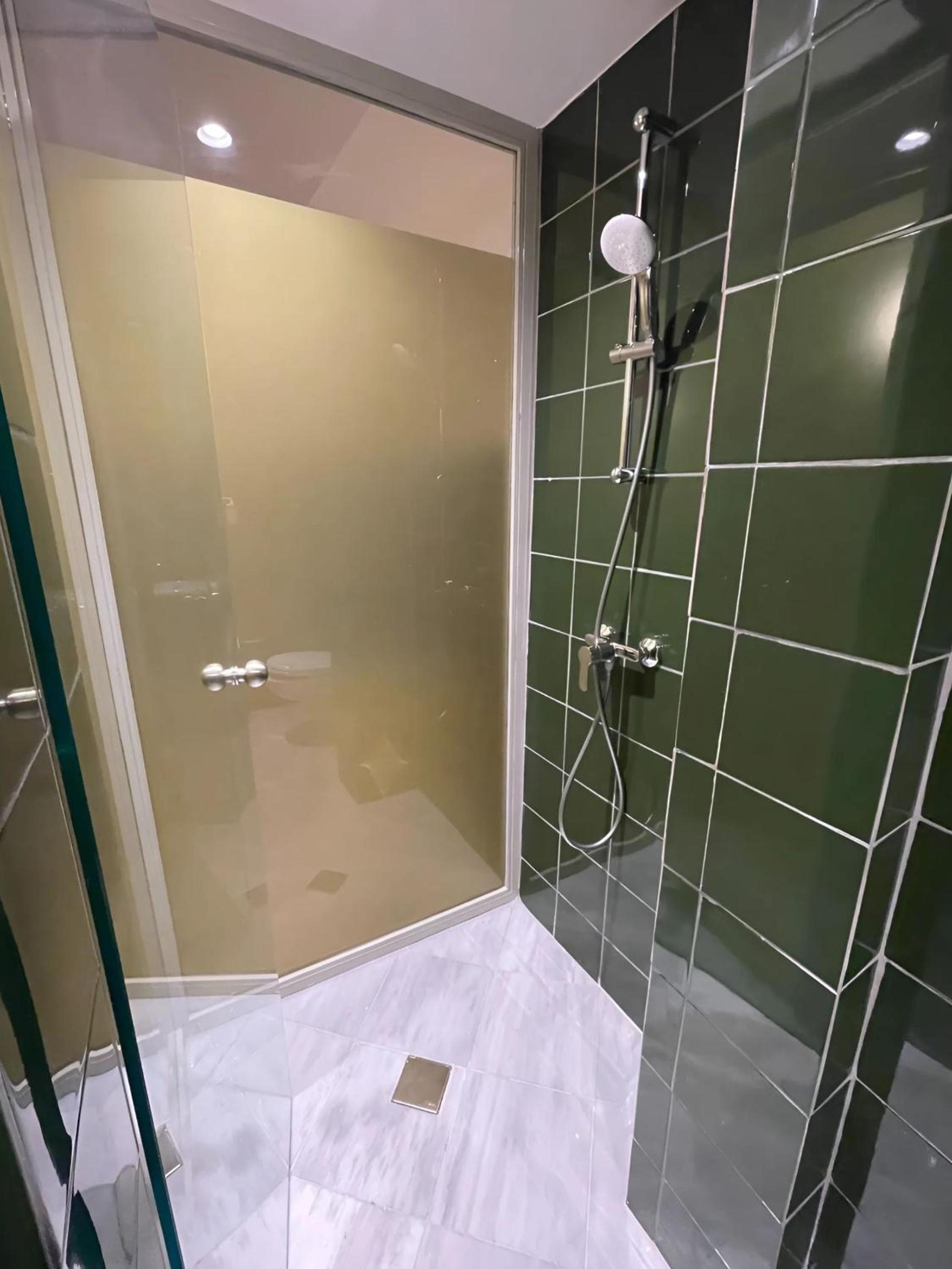 Studio Apartment photo 3