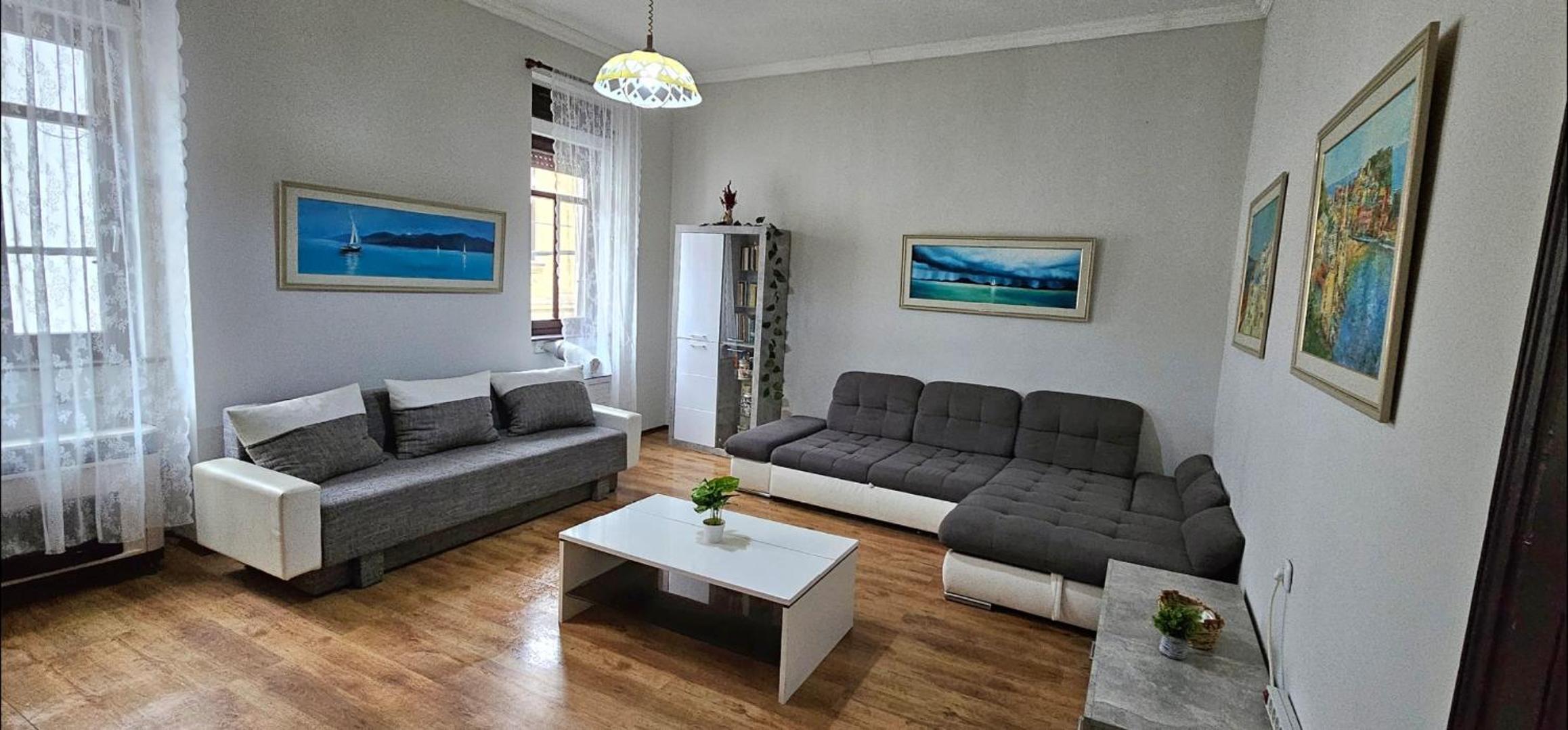 Three-Bedroom Apartment - Photo 41