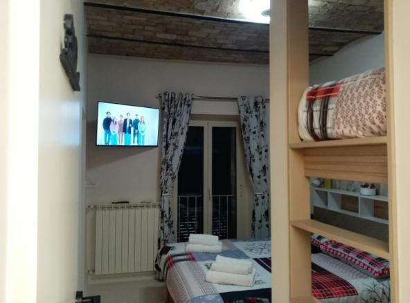 Quadruple Room with Private Bathroom photo 2