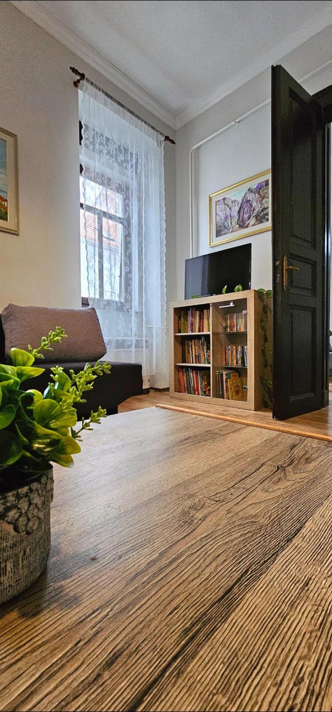 Three-Bedroom Apartment - Photo 28