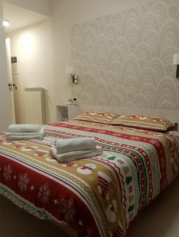Double Room with Private Bathroom photo 2