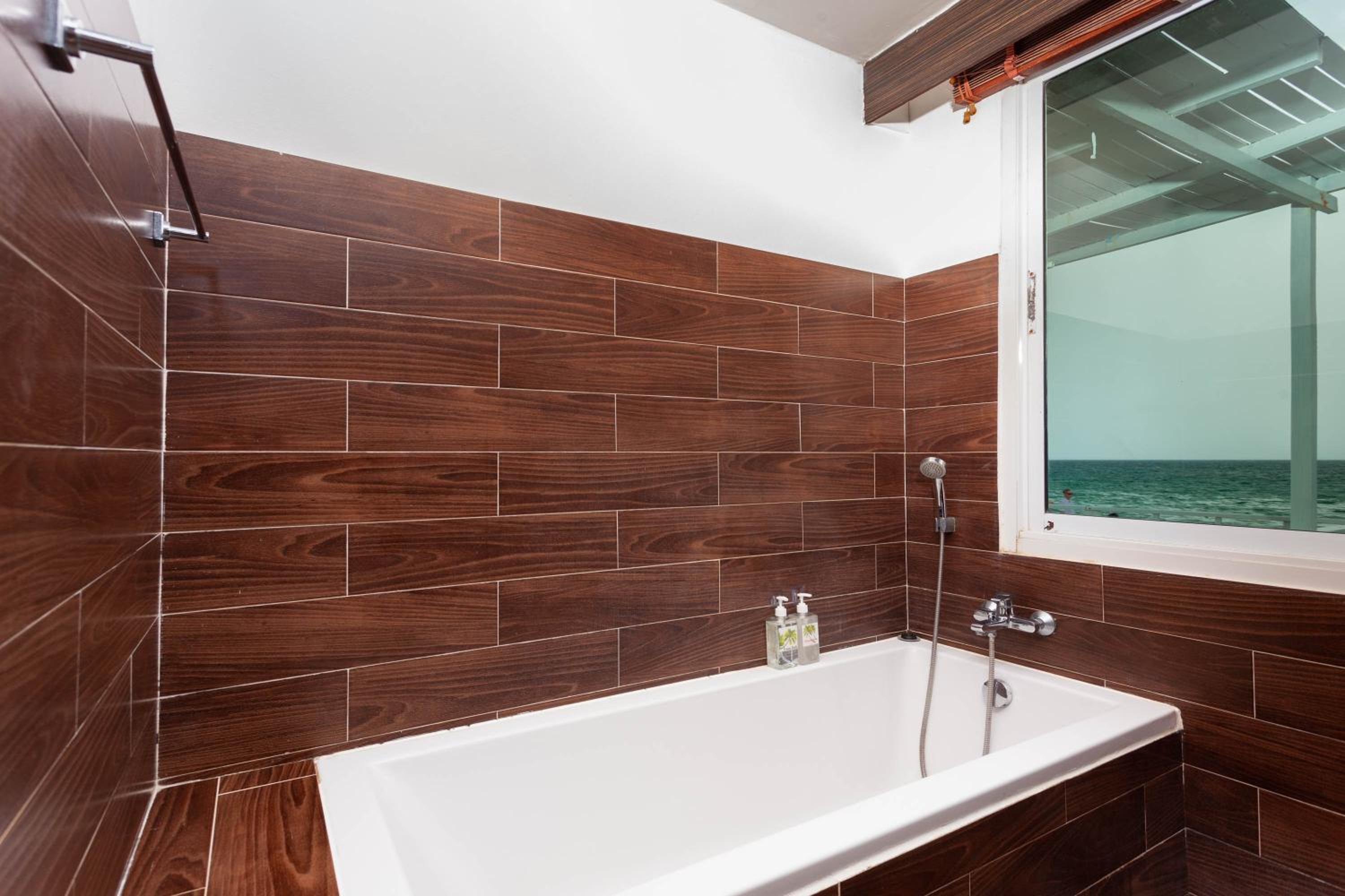 Executive Suite photo 2
