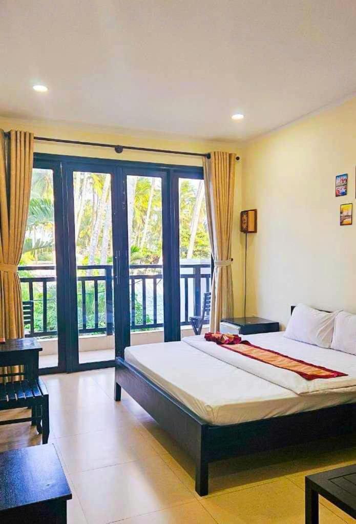 Standard Double Room with Garden View