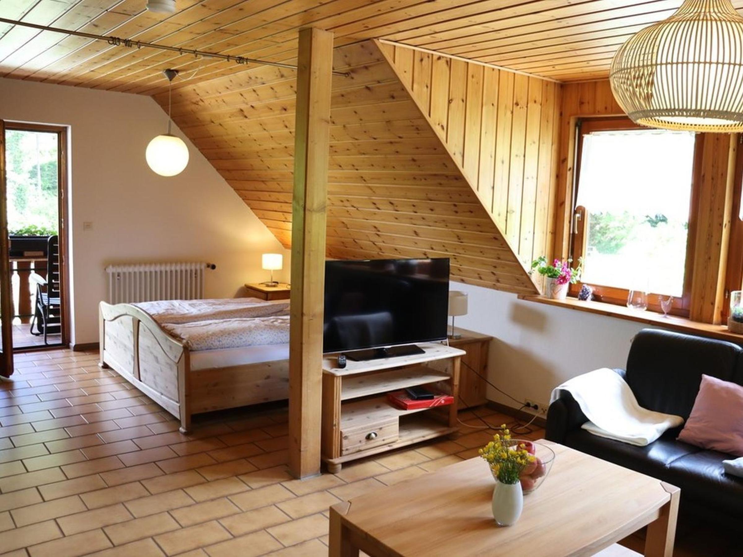 Two-Bedroom Deluxe Apartment with Garden View