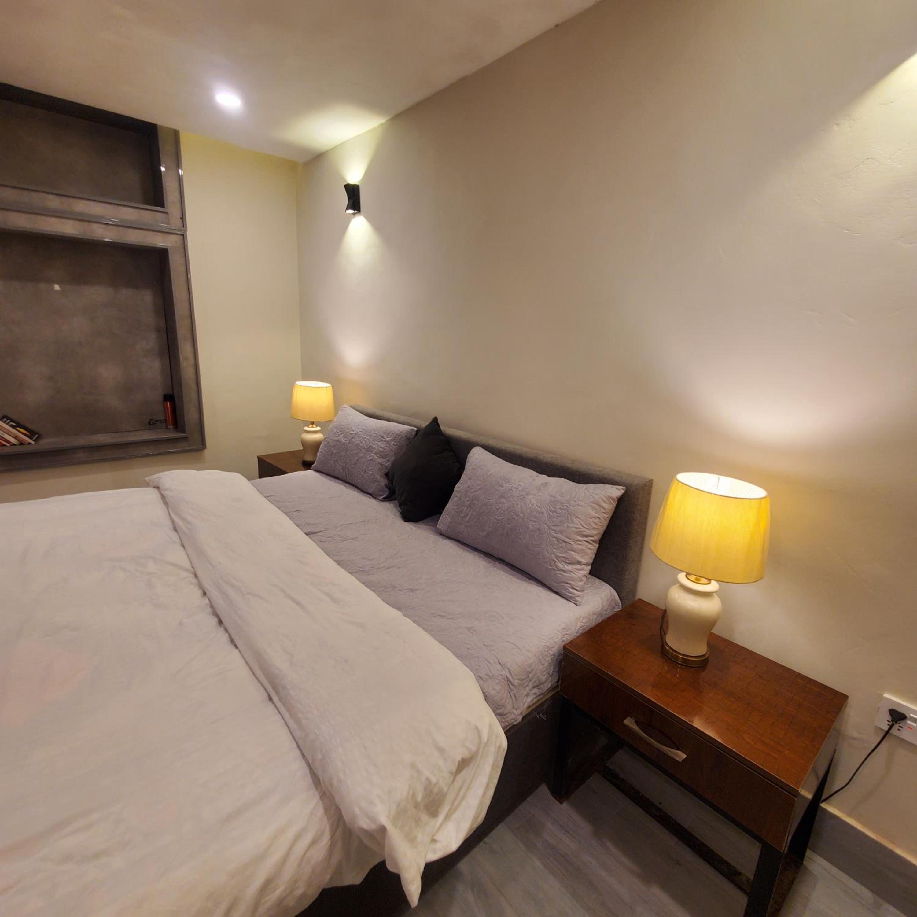 One-Bedroom Premium Apartment photo 1