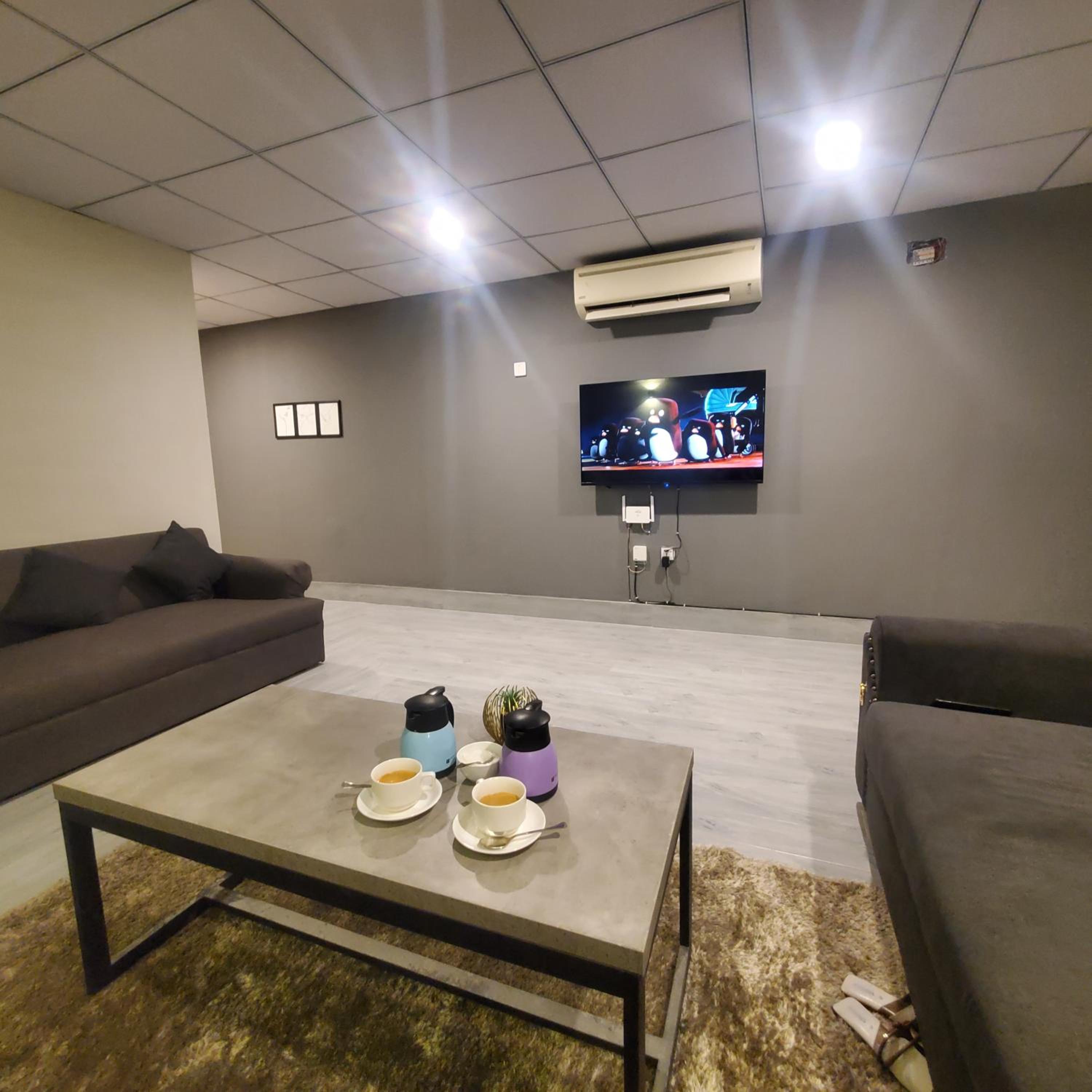 One-Bedroom Premium Apartment photo 2