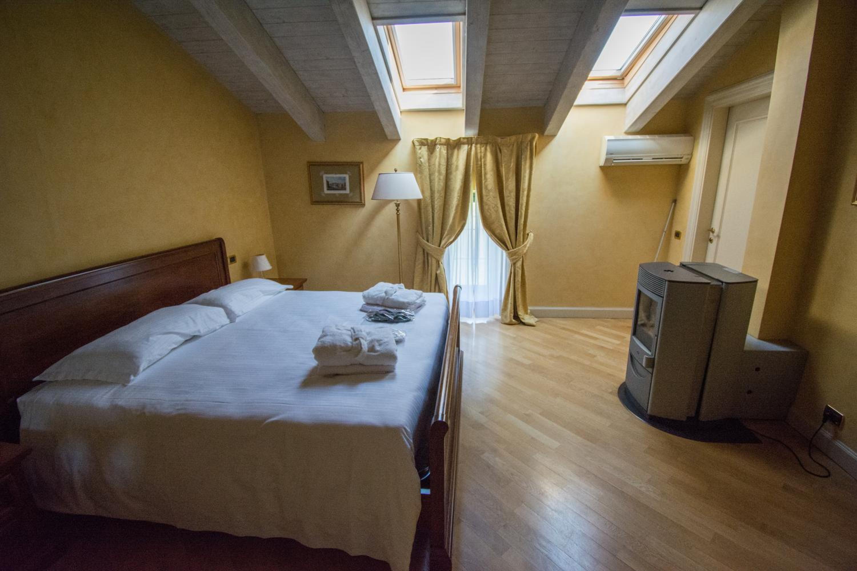 Superior Double or Twin Room - Photo 5