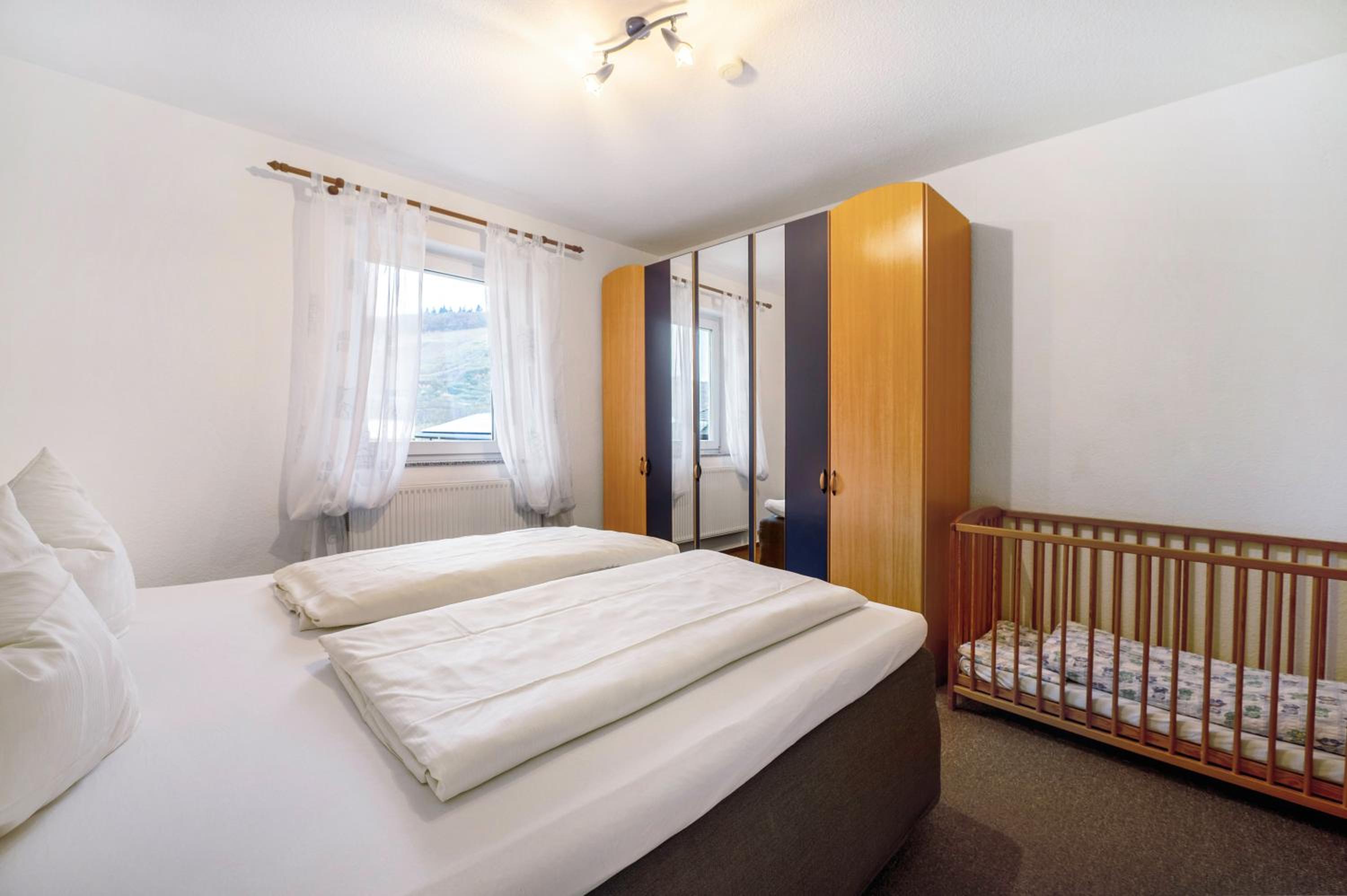 Two-Bedroom Deluxe Apartment with Garden View photo 2