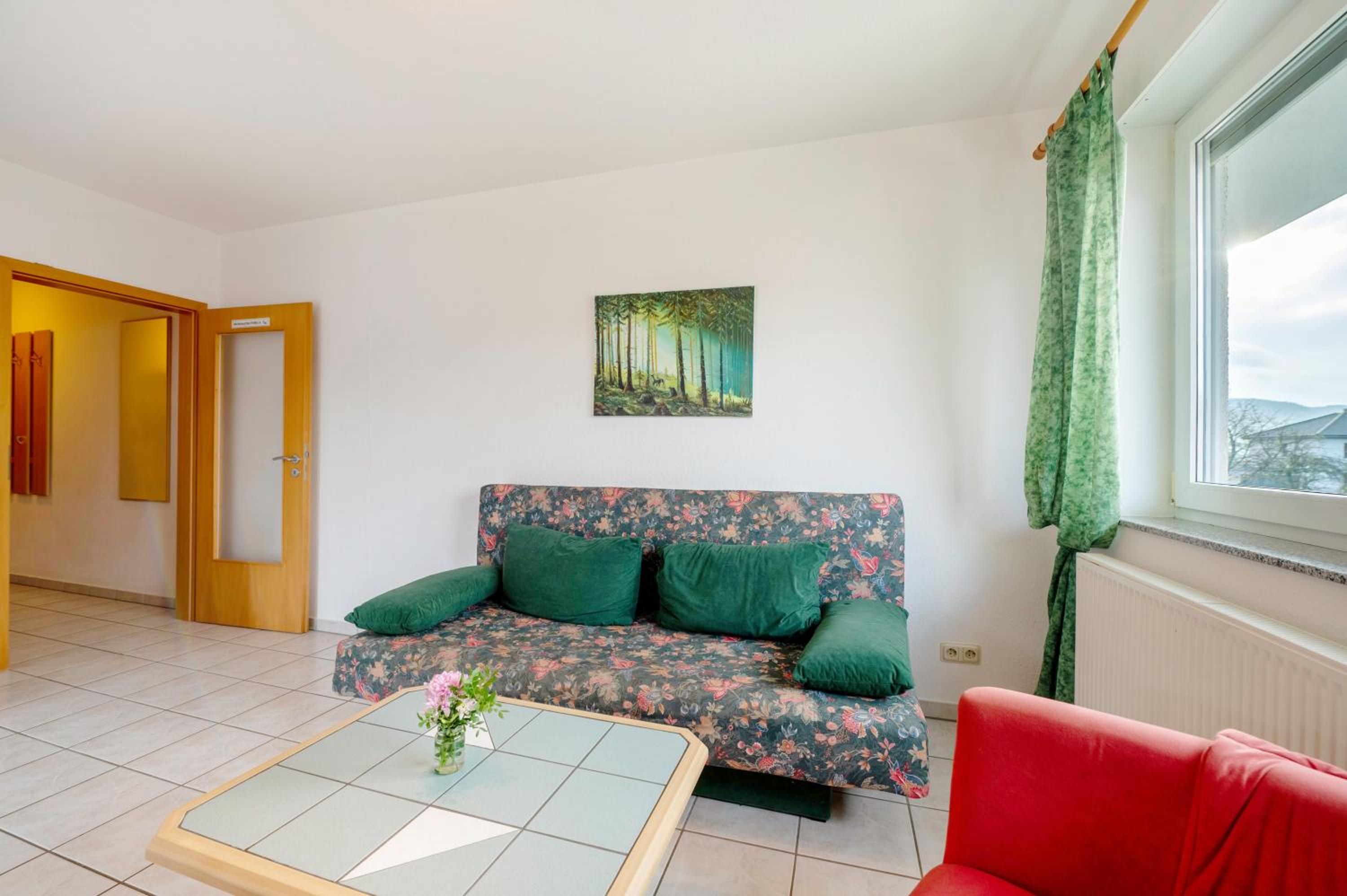 Two-Bedroom Deluxe Apartment with Garden View photo 3