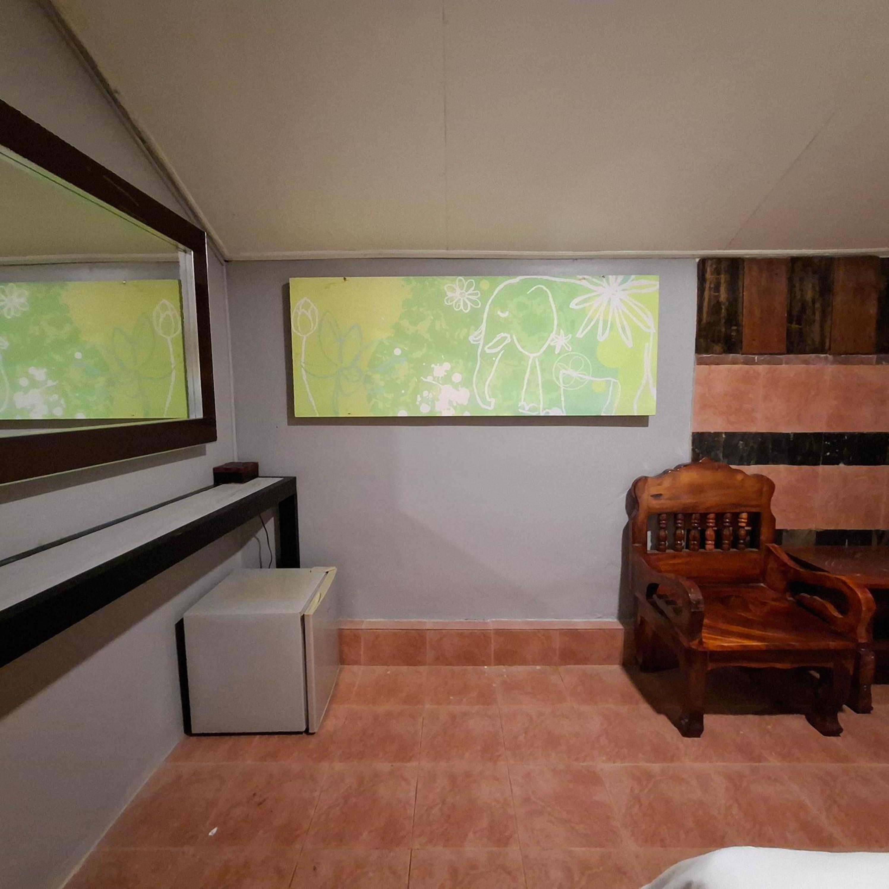 Family Room photo 1