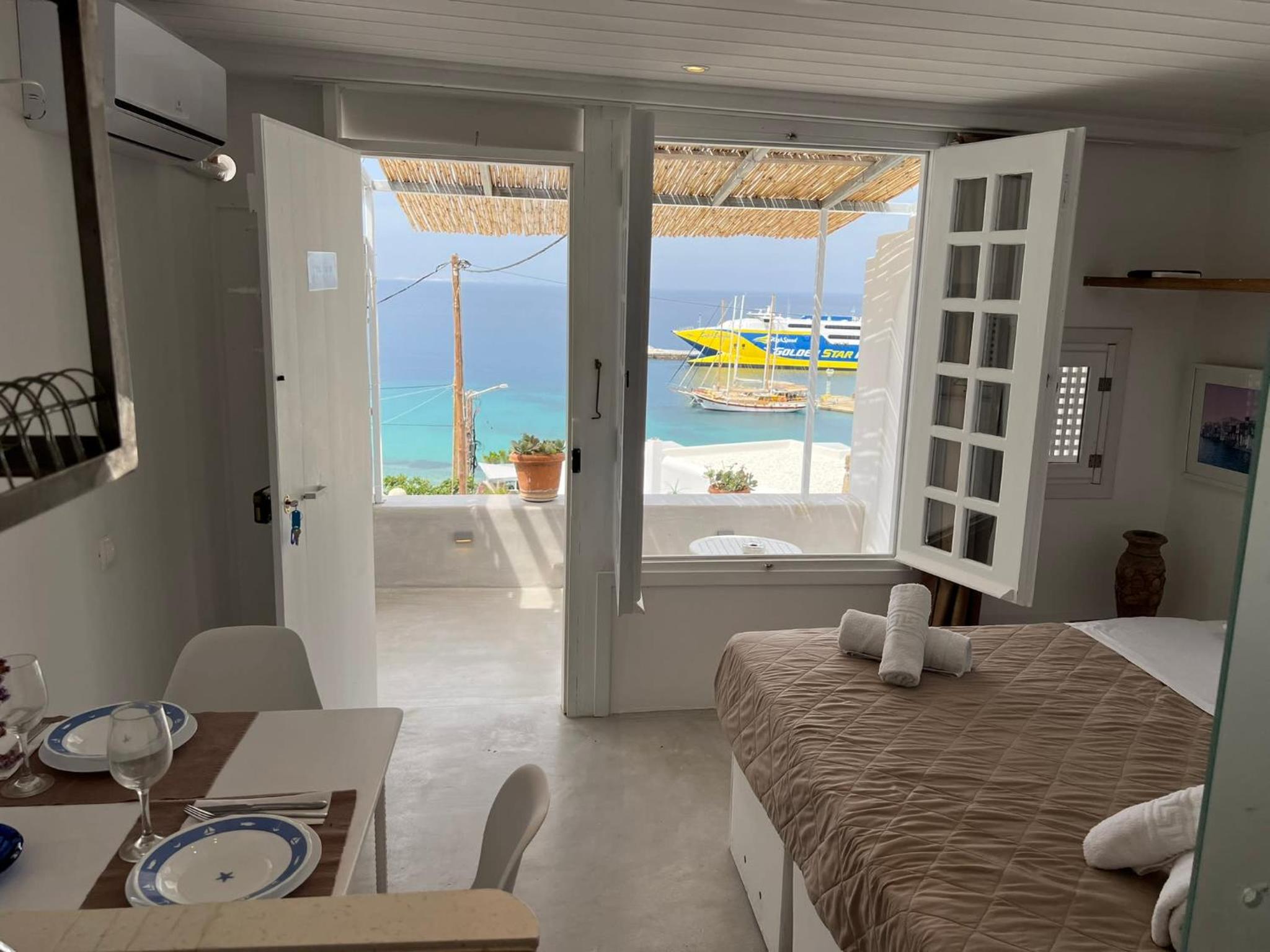 Double Room With Balcony And Sea View