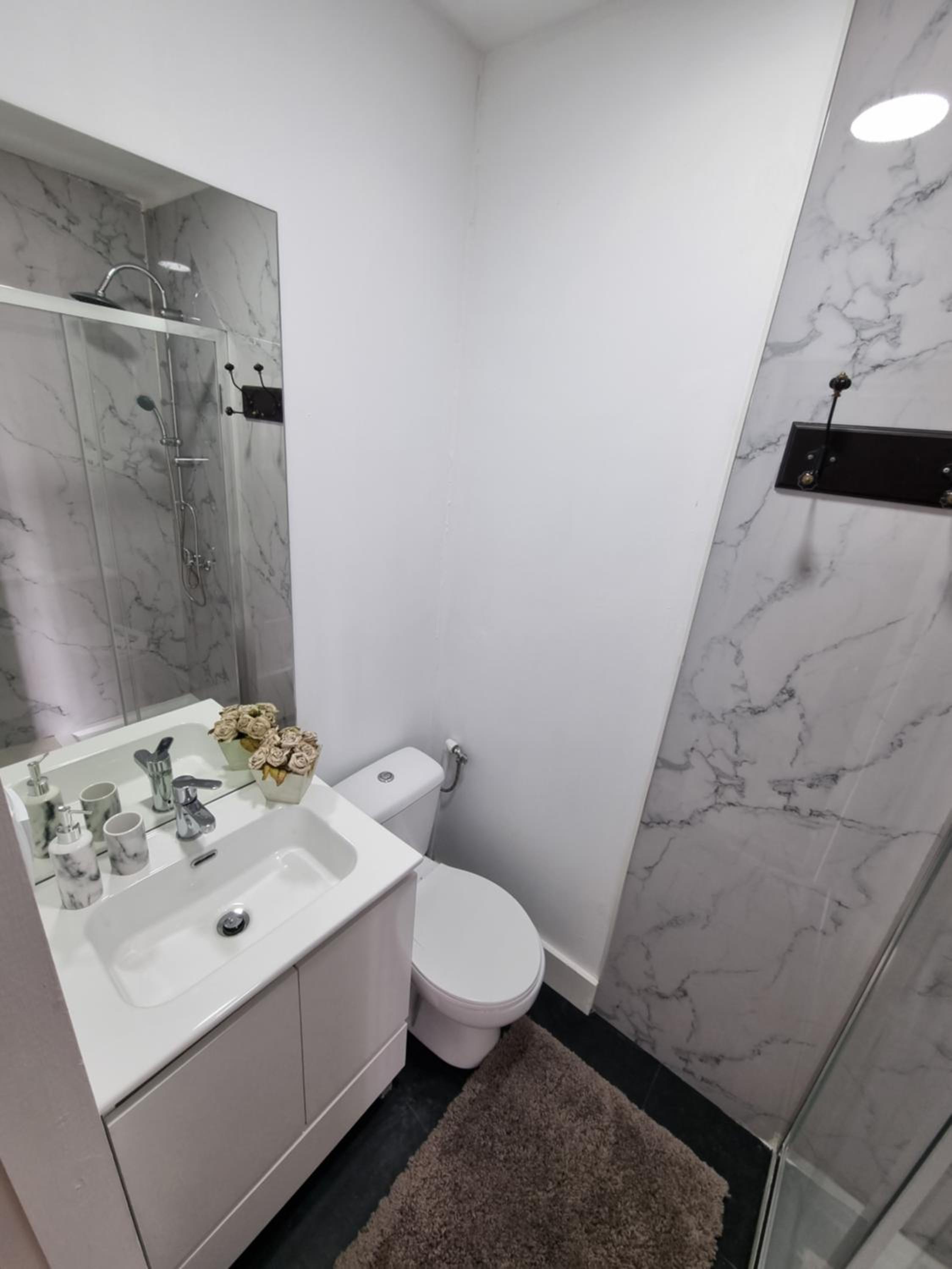 Twin Room with Private External Bathroom thumbnail 5