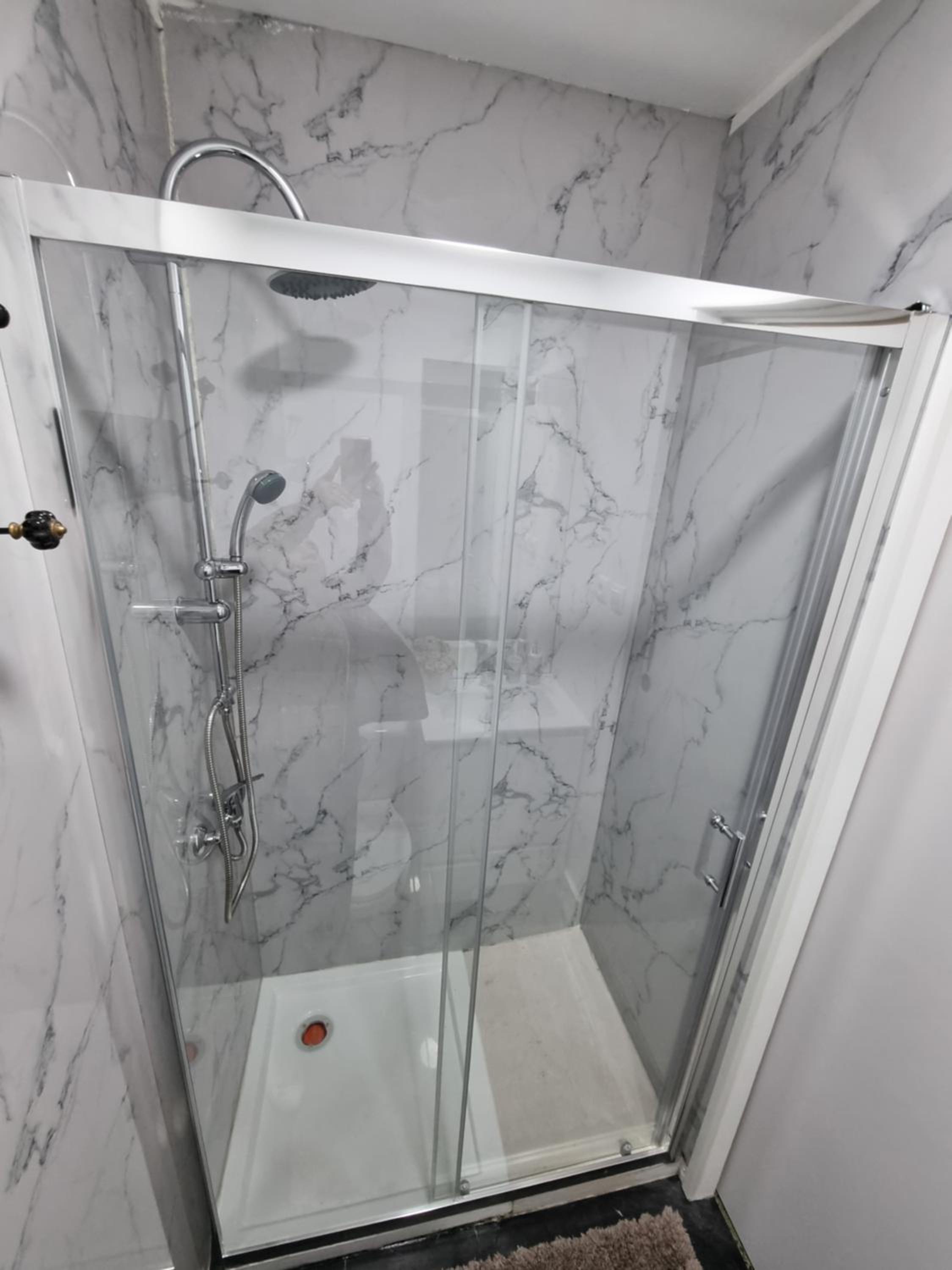 Twin Room with Private External Bathroom