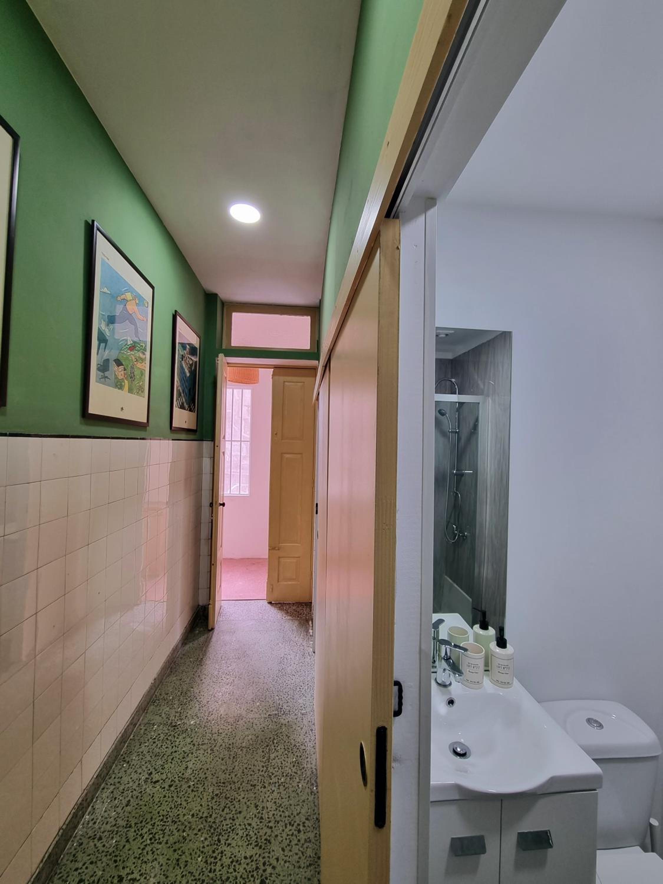 Single Room with Private External Bathroom