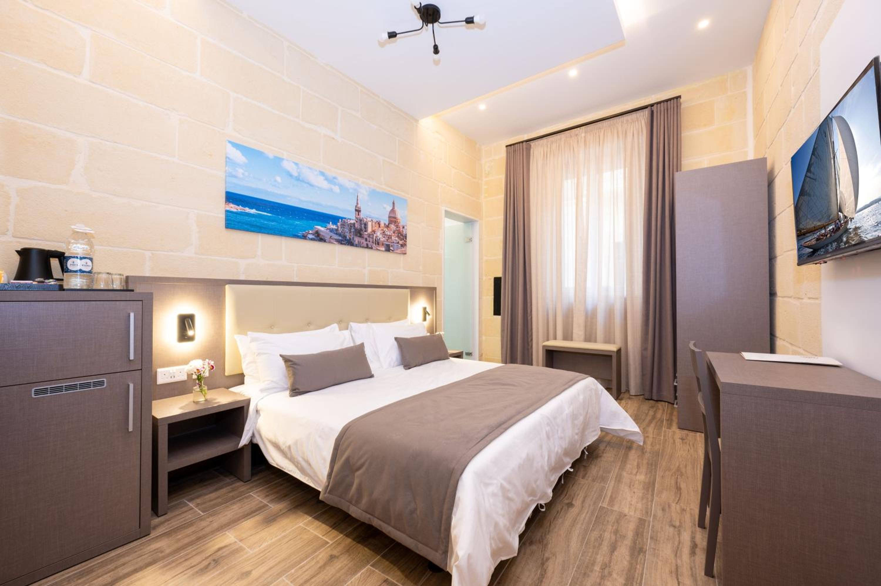 Double Room - Photo 1