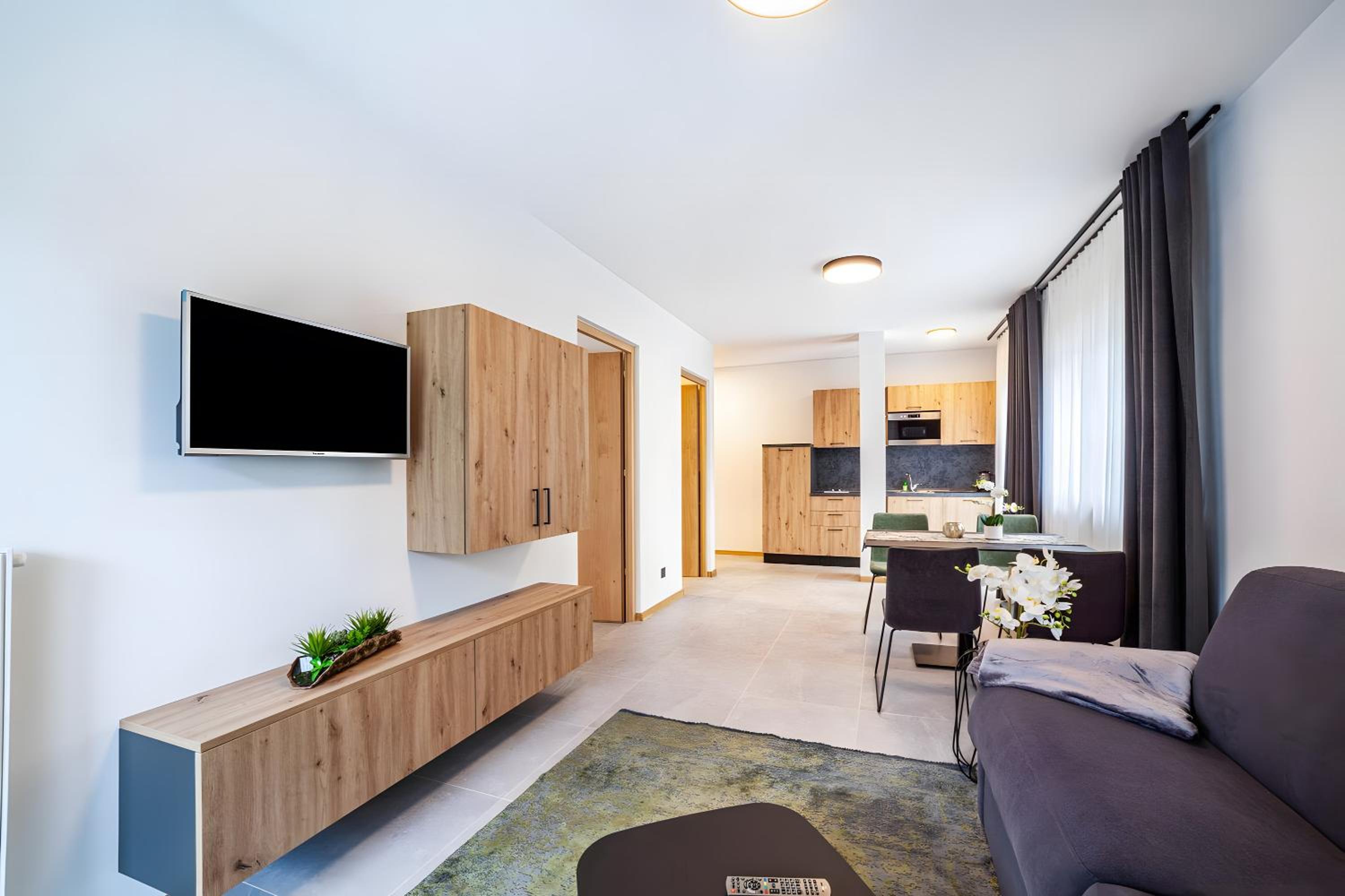 Superior One-Bedroom Apartment with Balcony