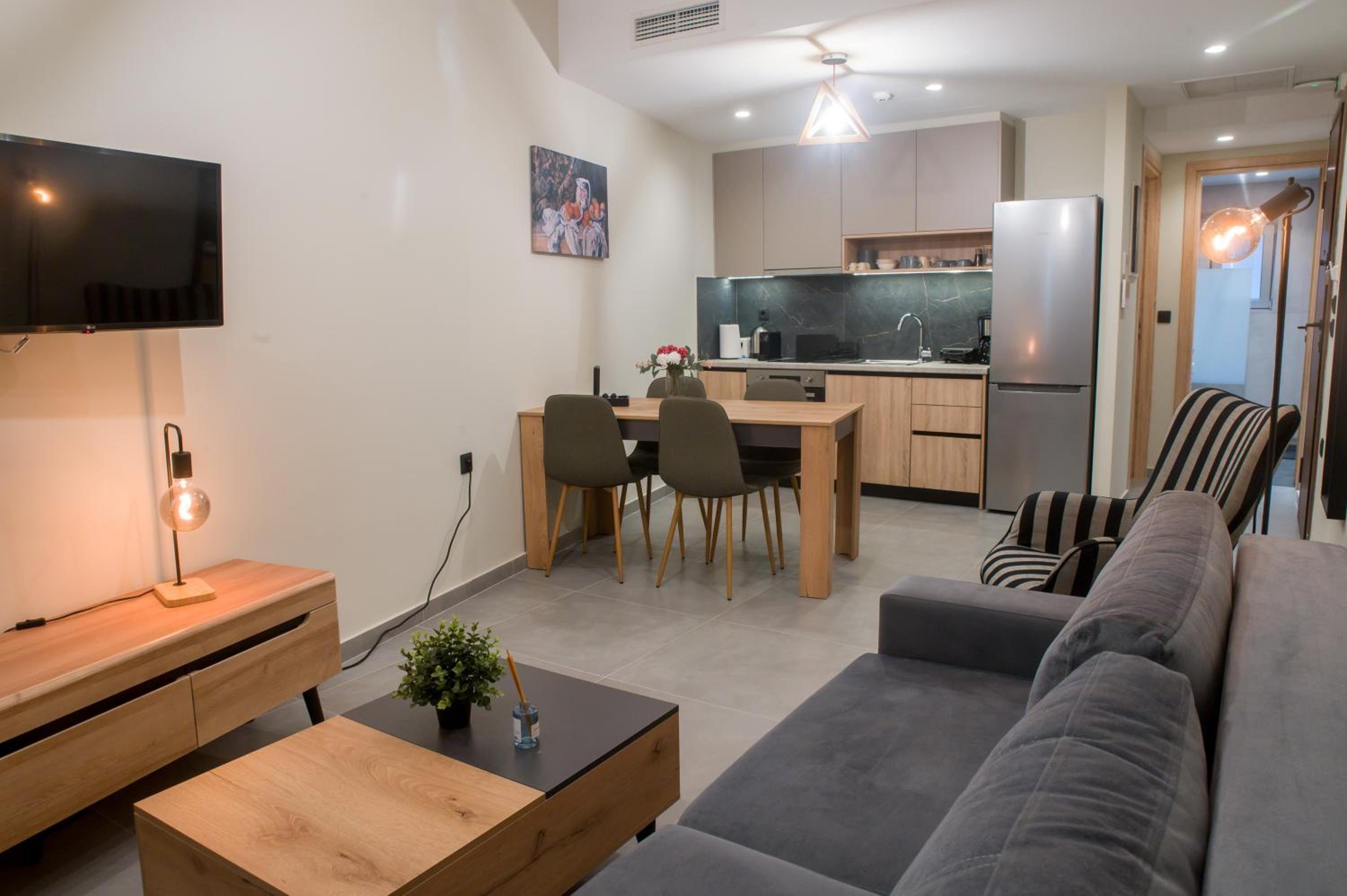 One-Bedroom Apartment photo 3