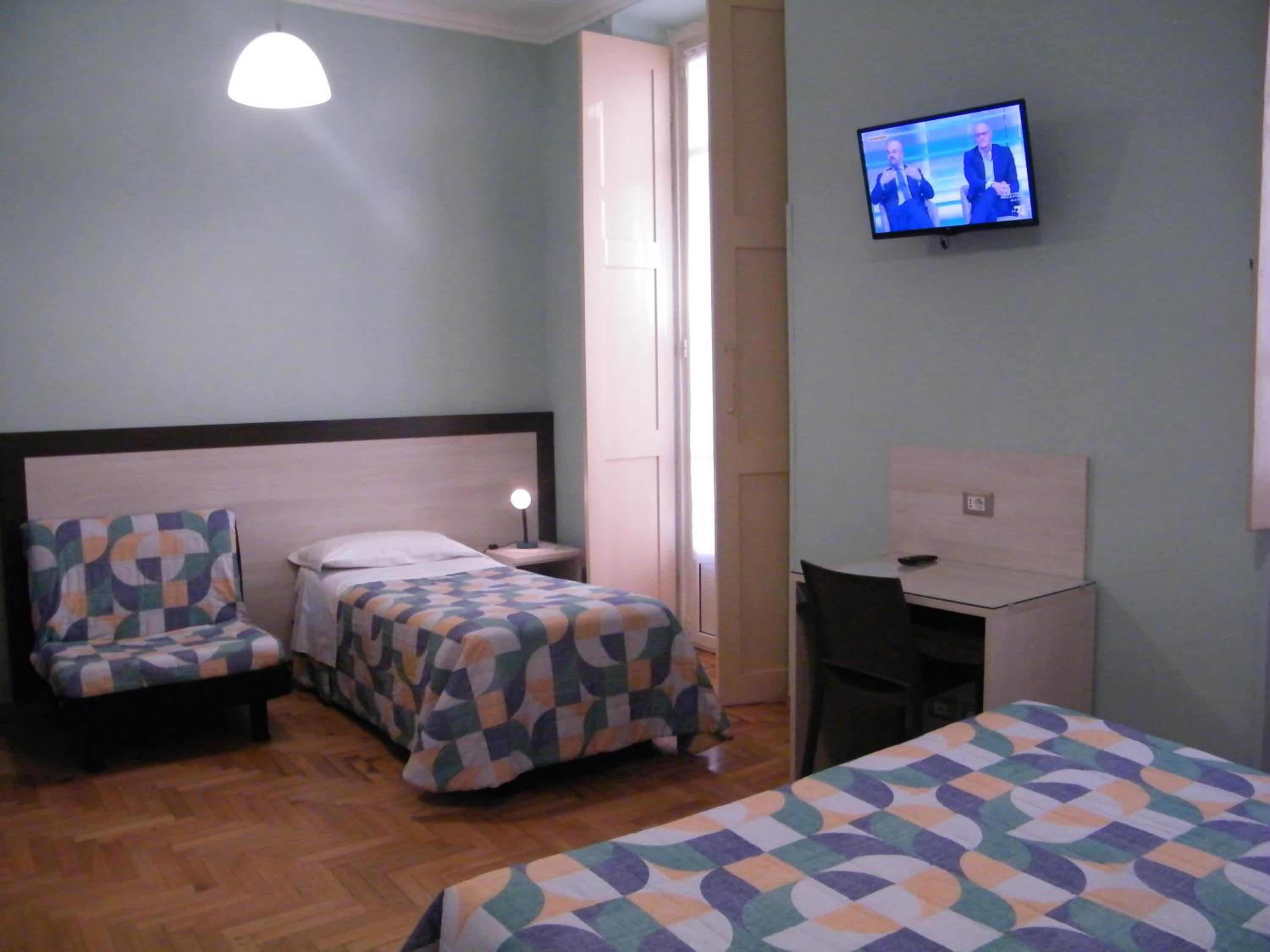 Quadruple Room with Private Bathroom