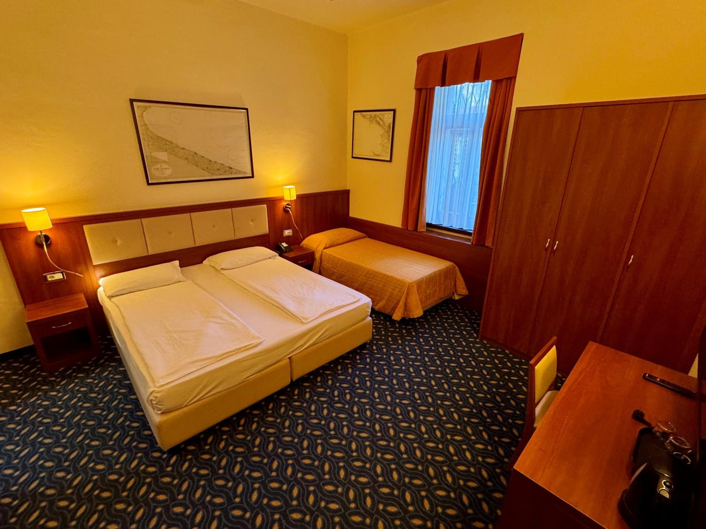 Triple Room - Photo 5