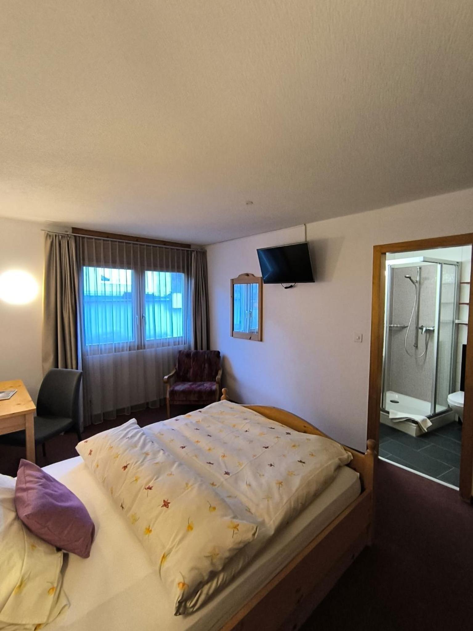 Large Single Room photo 1