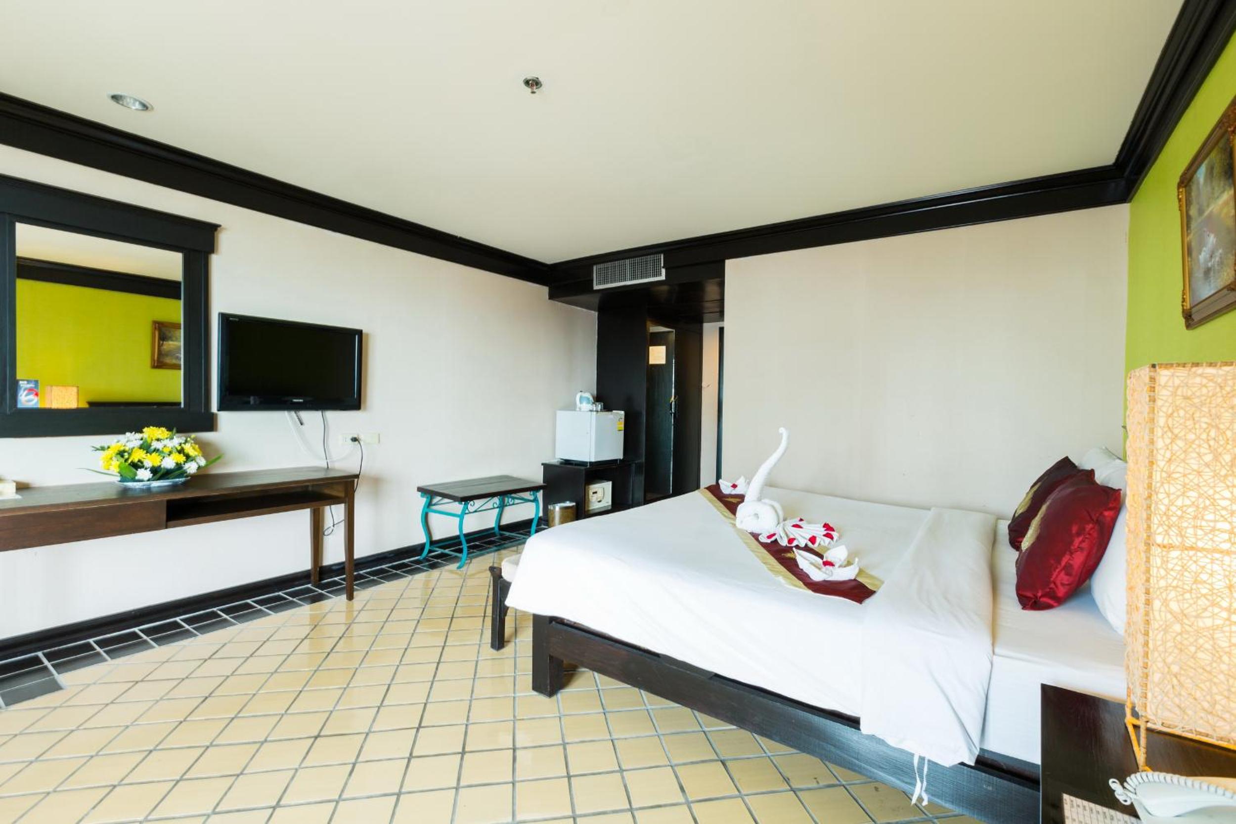 Deluxe Double or Twin Room - Photo 2
