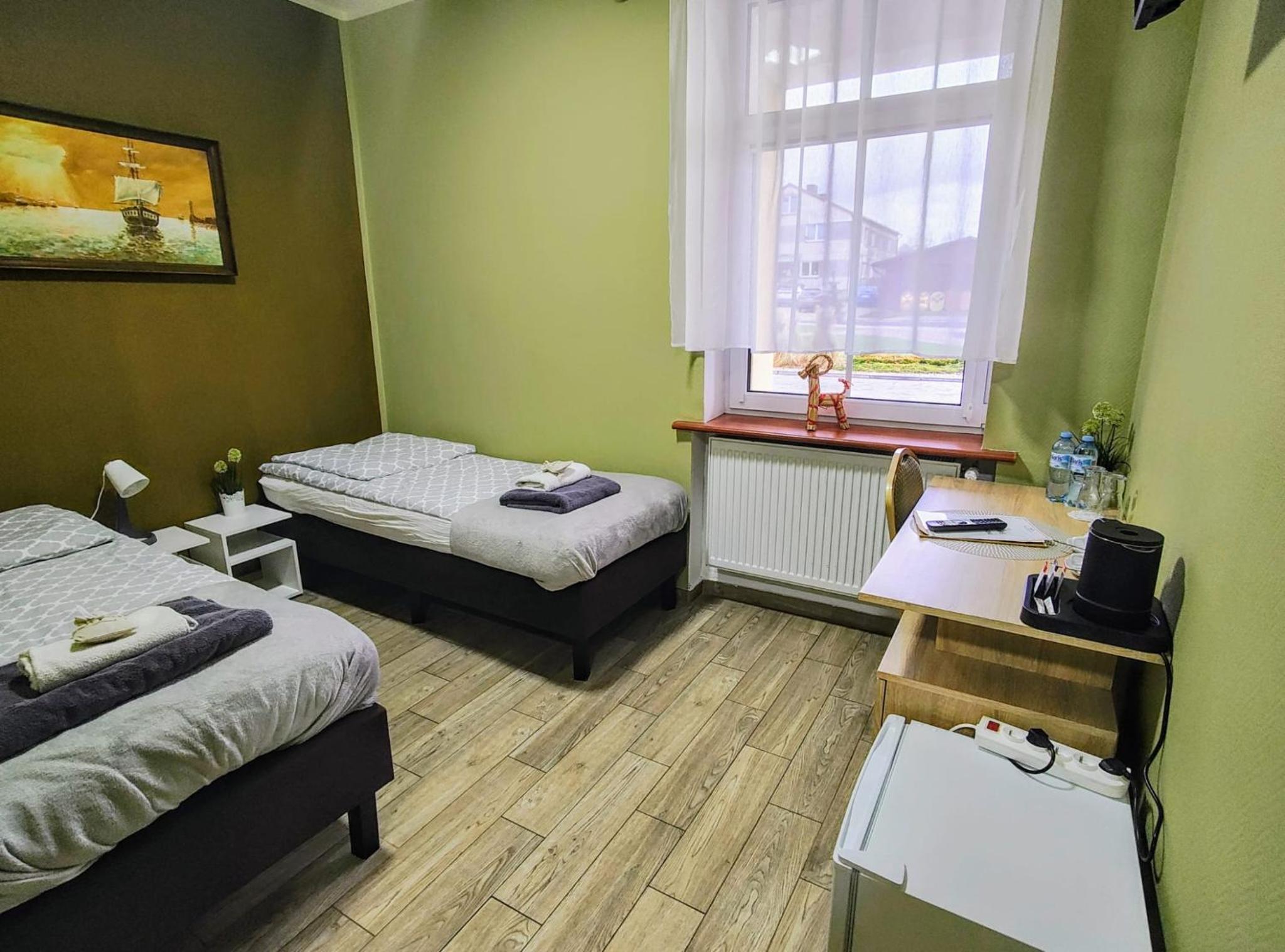 Twin Room - Disability Access photo 1