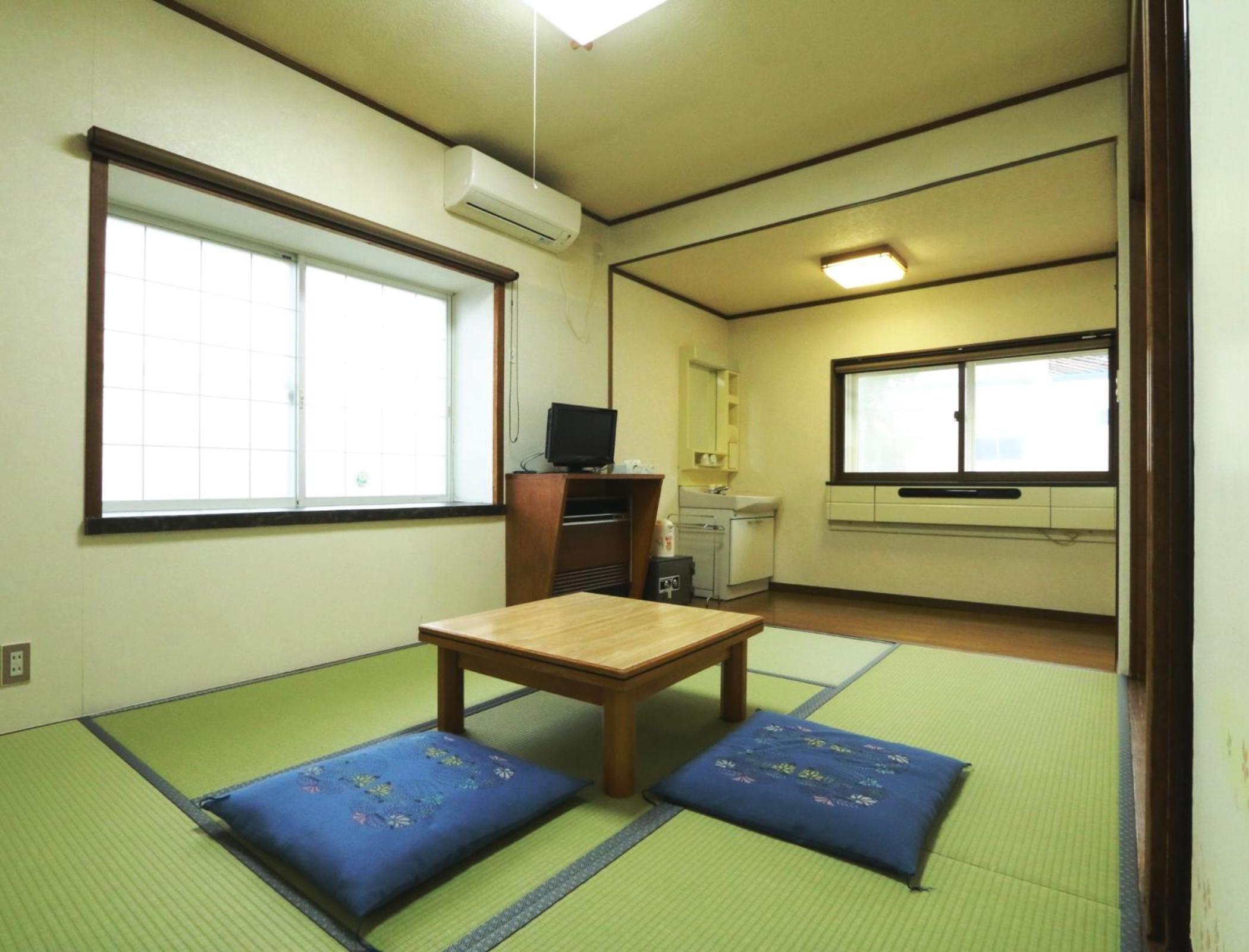Triple Room with Private Bathroom photo 1