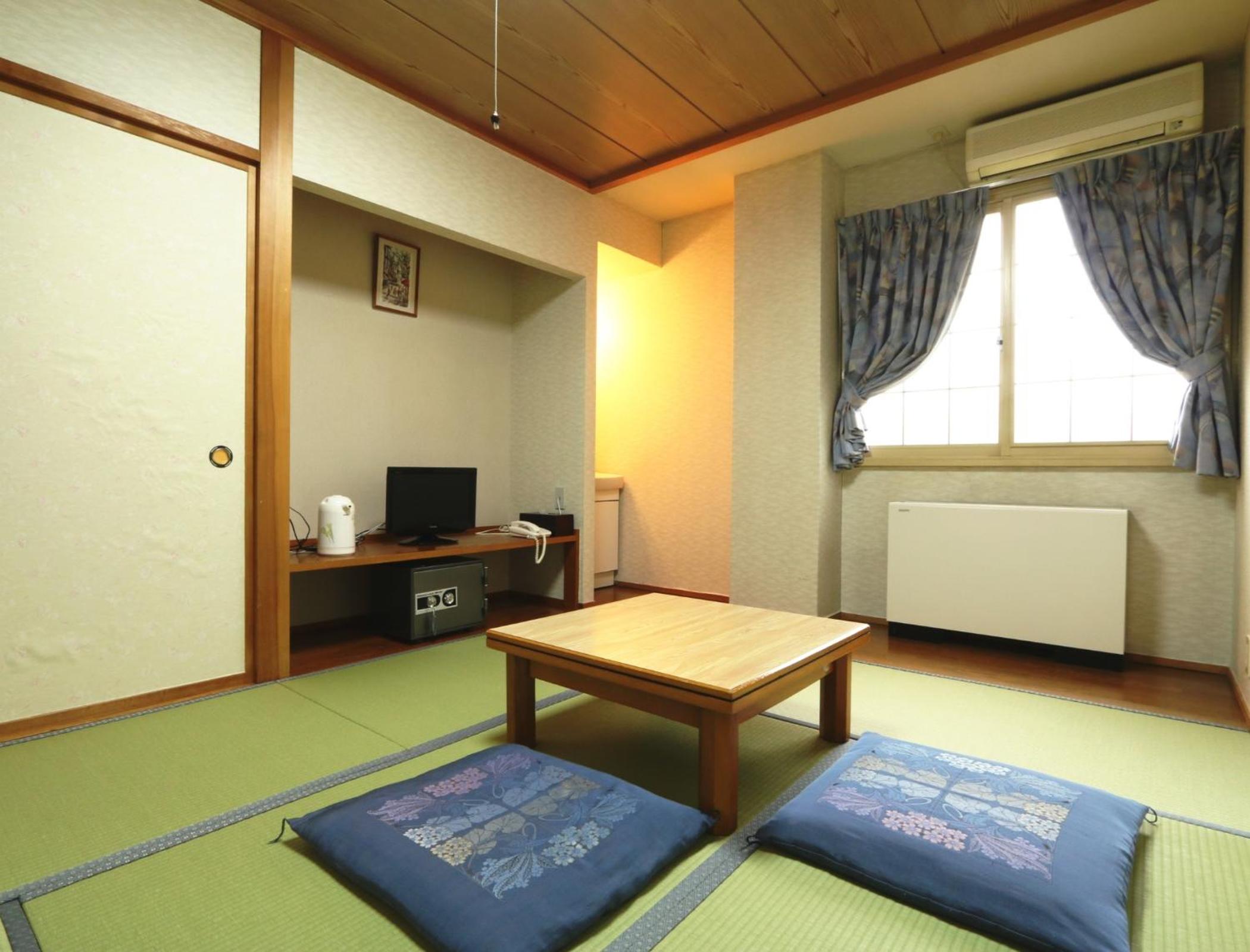 Japanese-Style Room photo 1