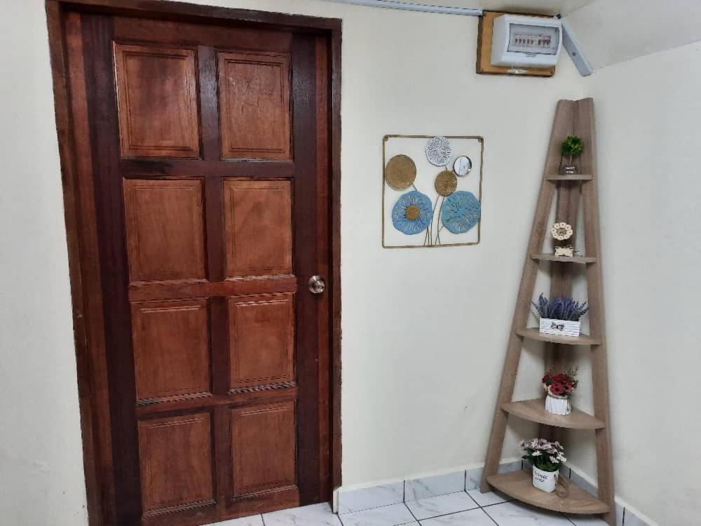 Three-Bedroom House photo 2