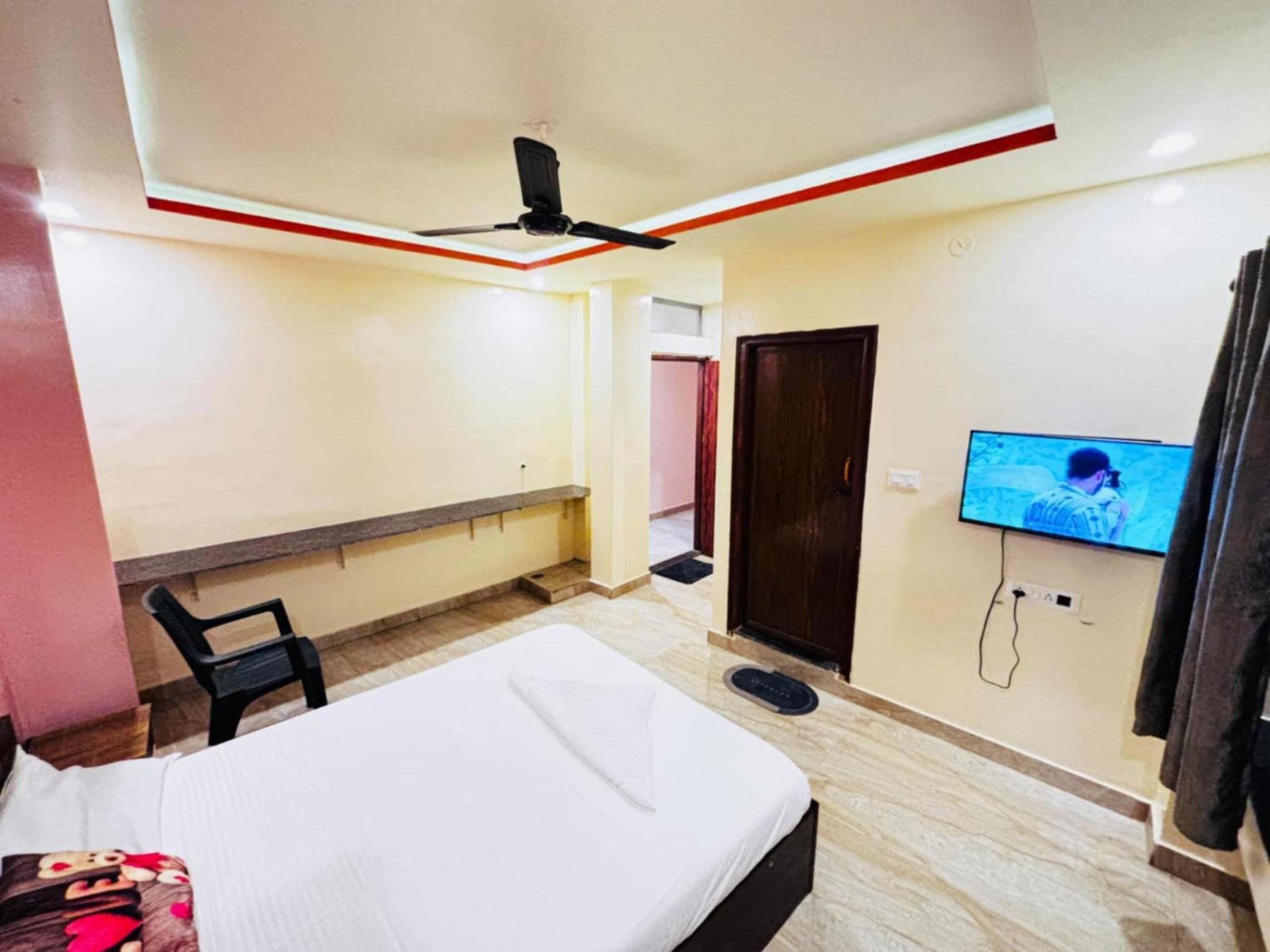 Deluxe Double Room photo 3