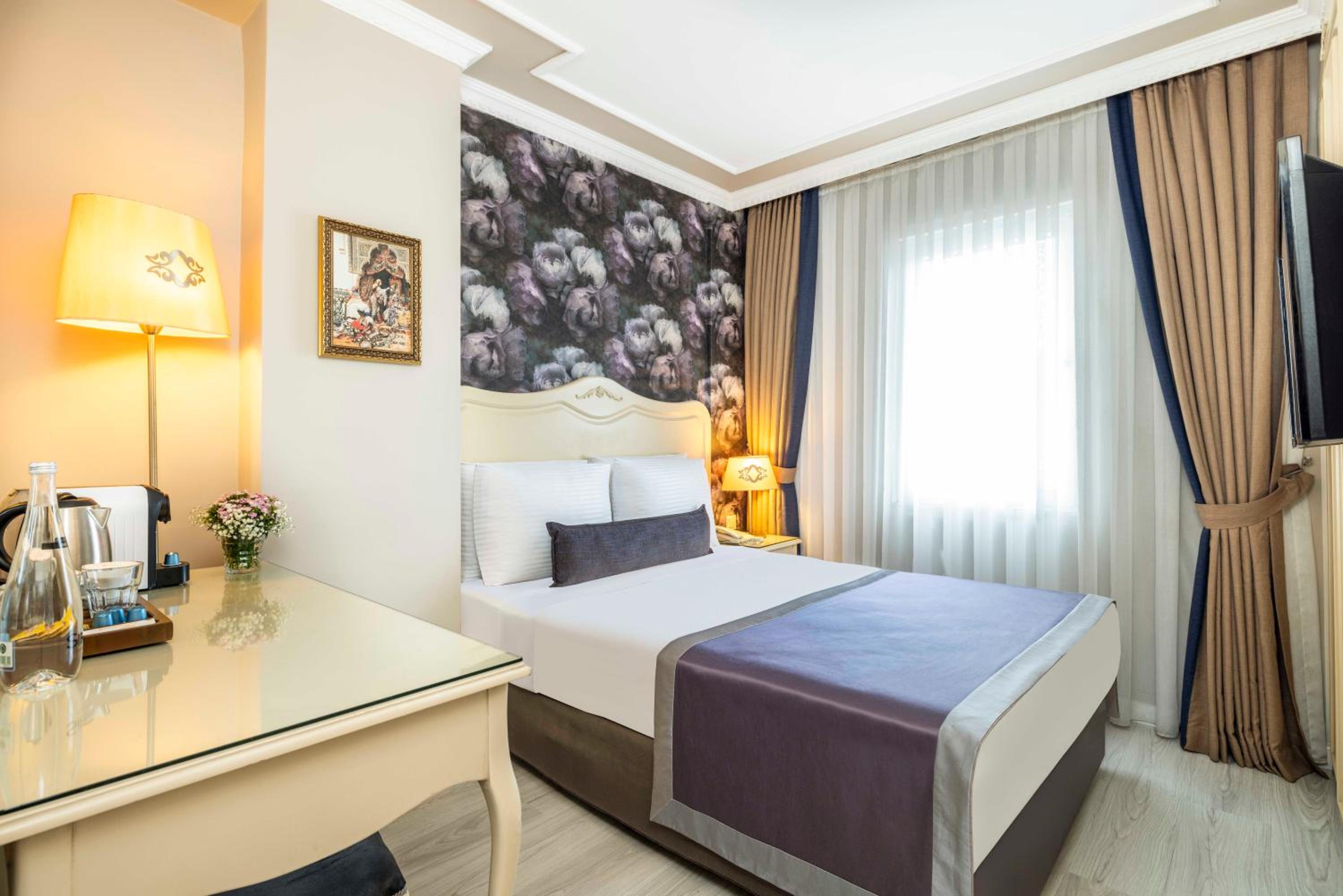 Standard Double or Twin Room photo 2