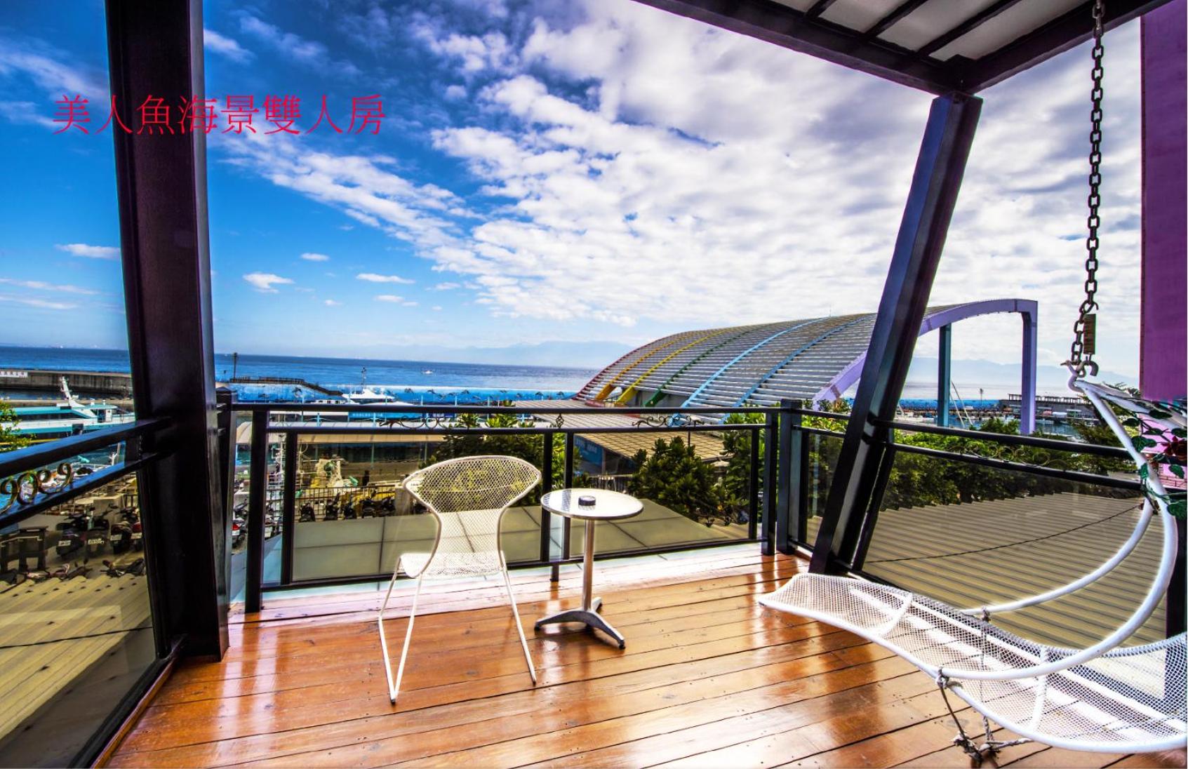 Deluxe Double Room with Balcony and Sea View photo 3