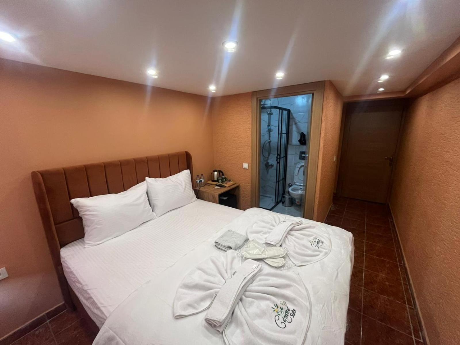 Standard Double Room photo 2