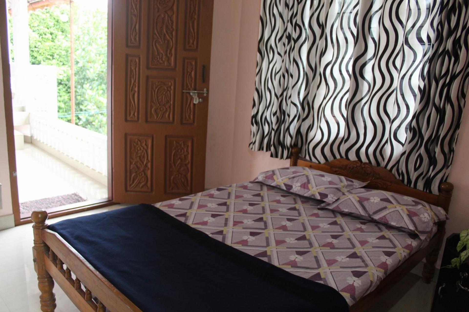 Budget Double Room photo 2