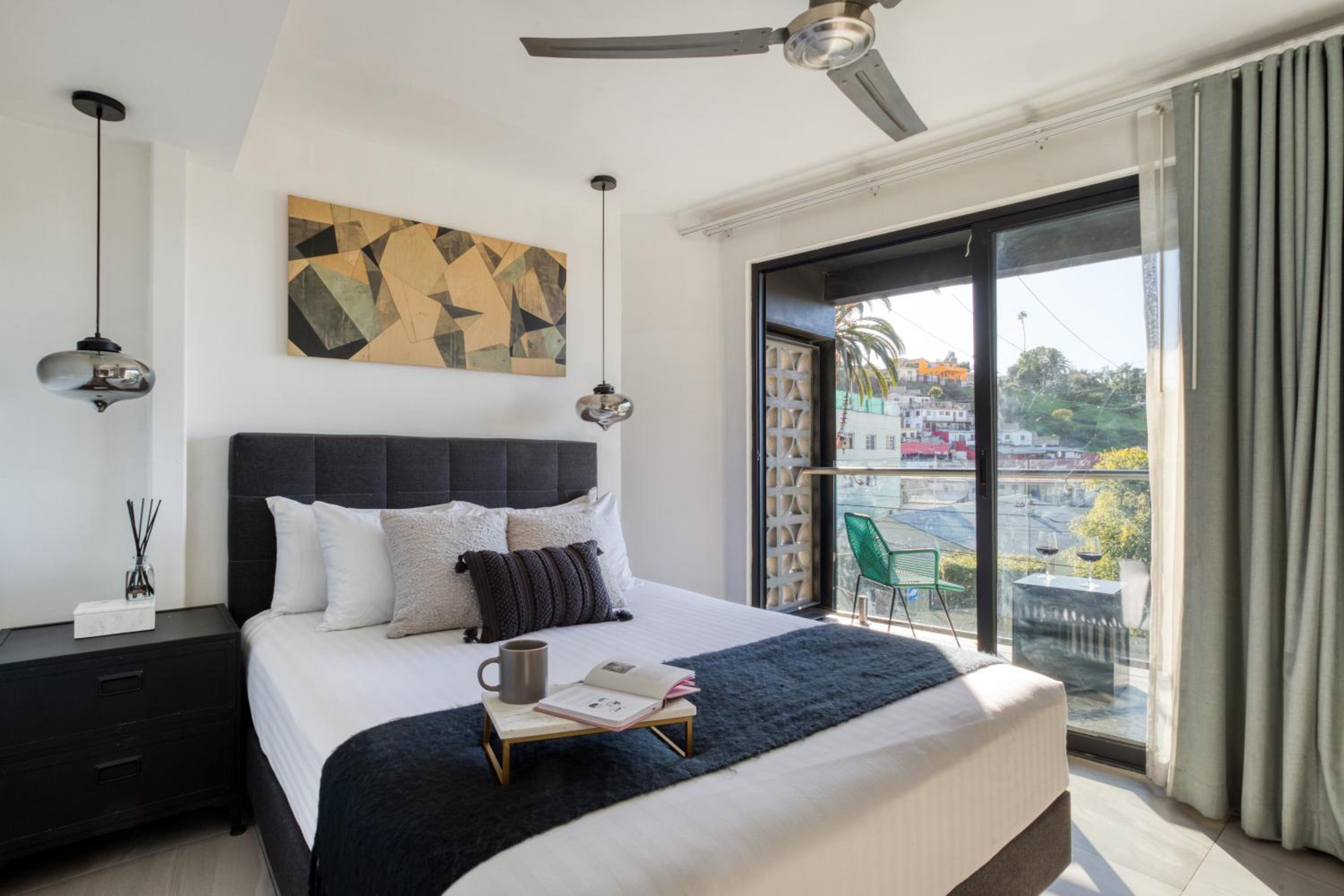 Two-Bedroom Apartment With Balcony photo 3