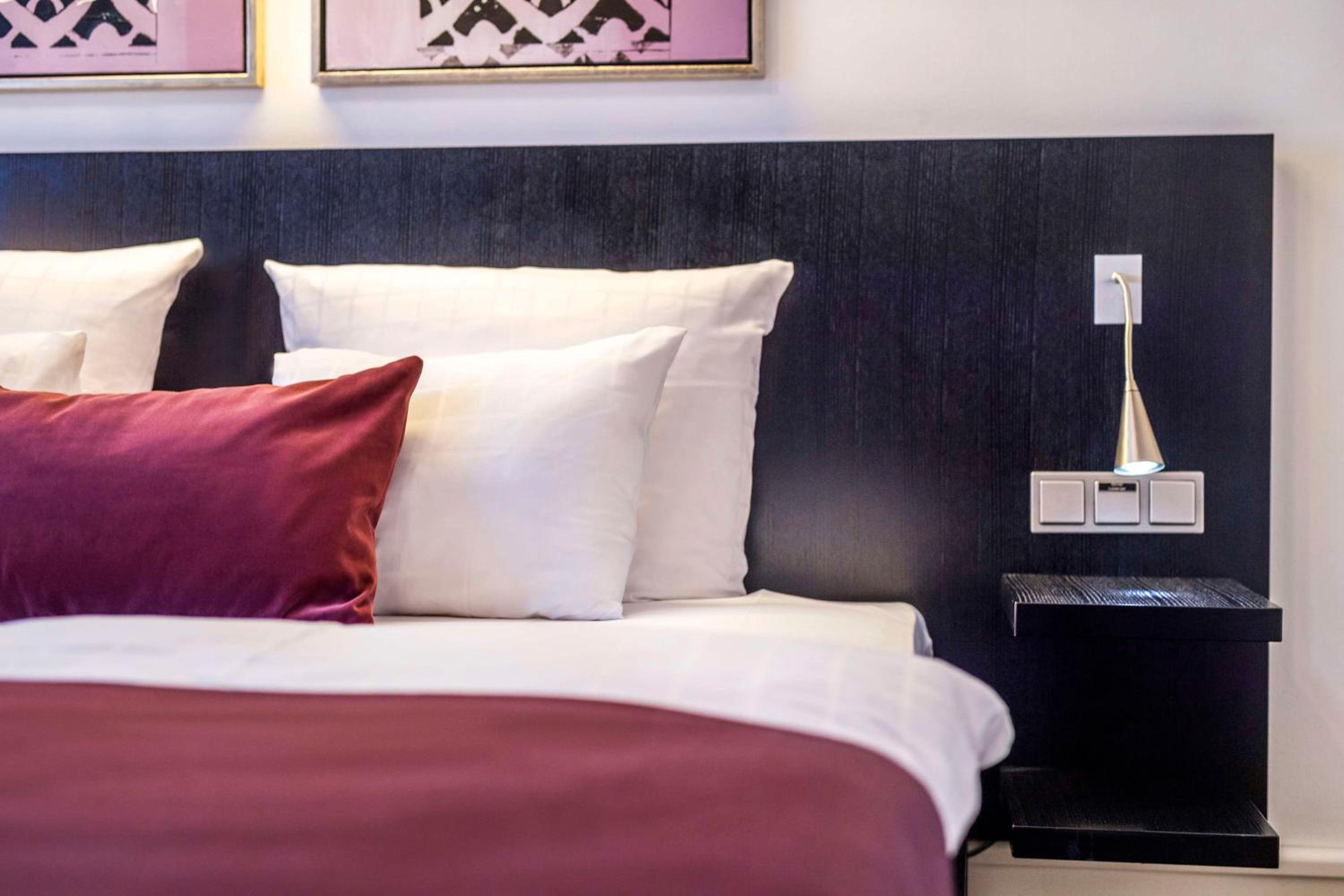 Standard Twin Room - Photo 2