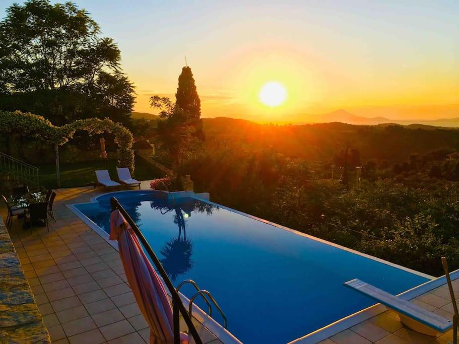 Villa with Private Pool photo 3