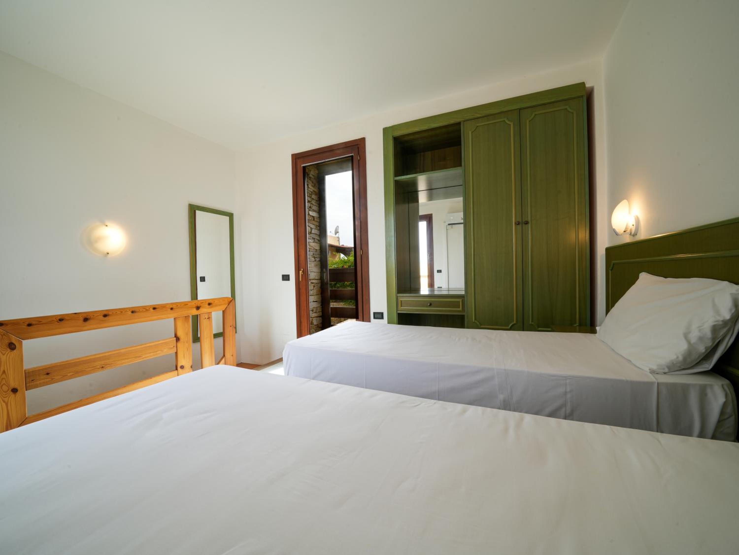 Duplex Quadruple Room - Photo 3