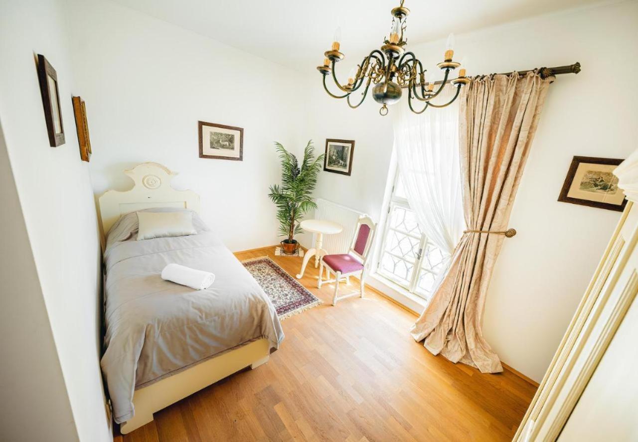 Deluxe Single Room