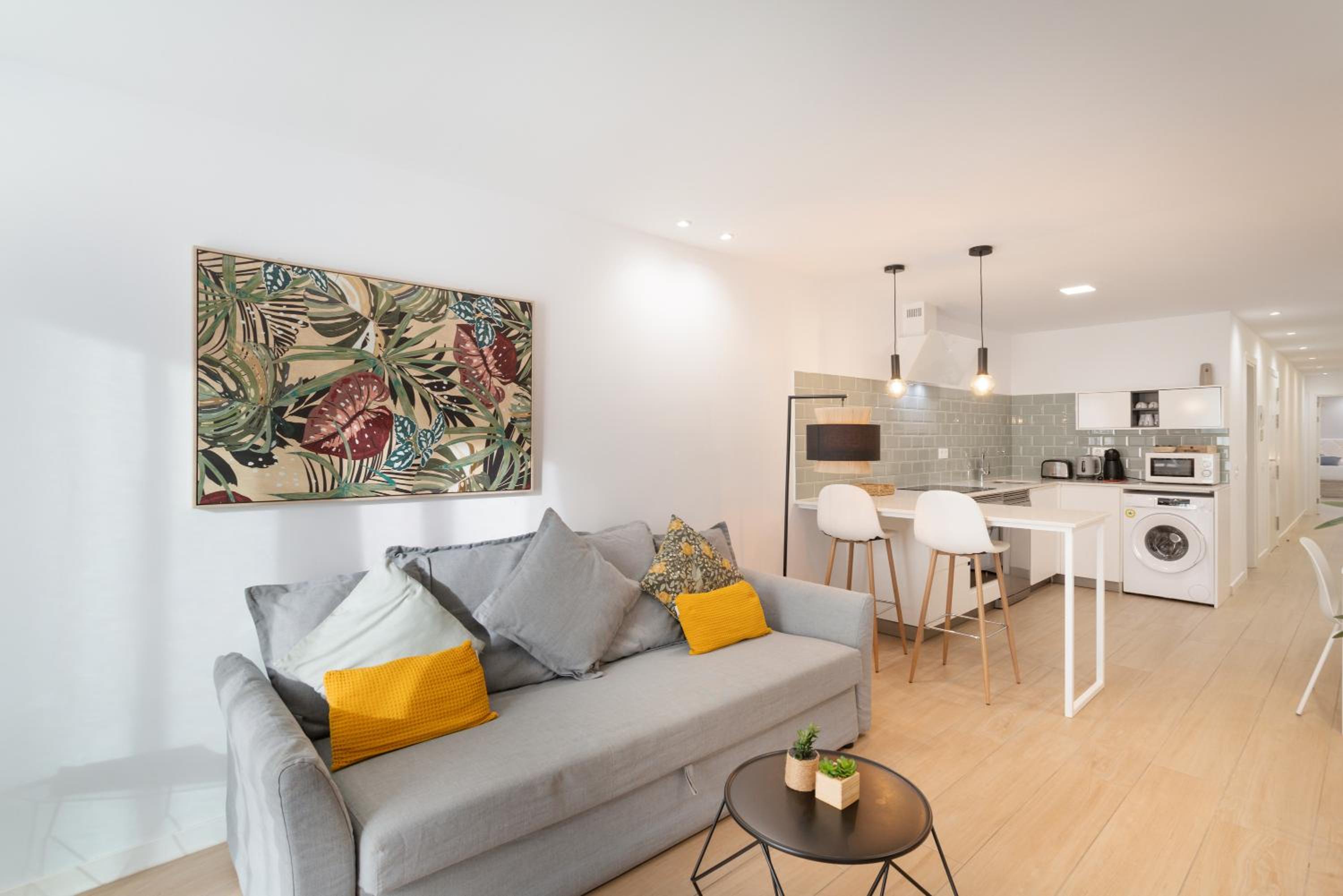 Apartamento de un dormitorio superior con balcón
