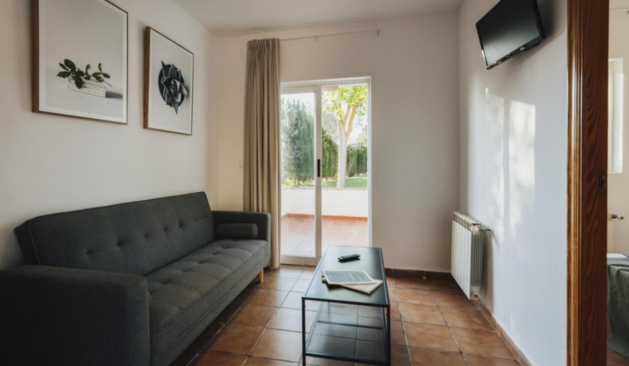 Habitación Doble con Vista a la Piscina