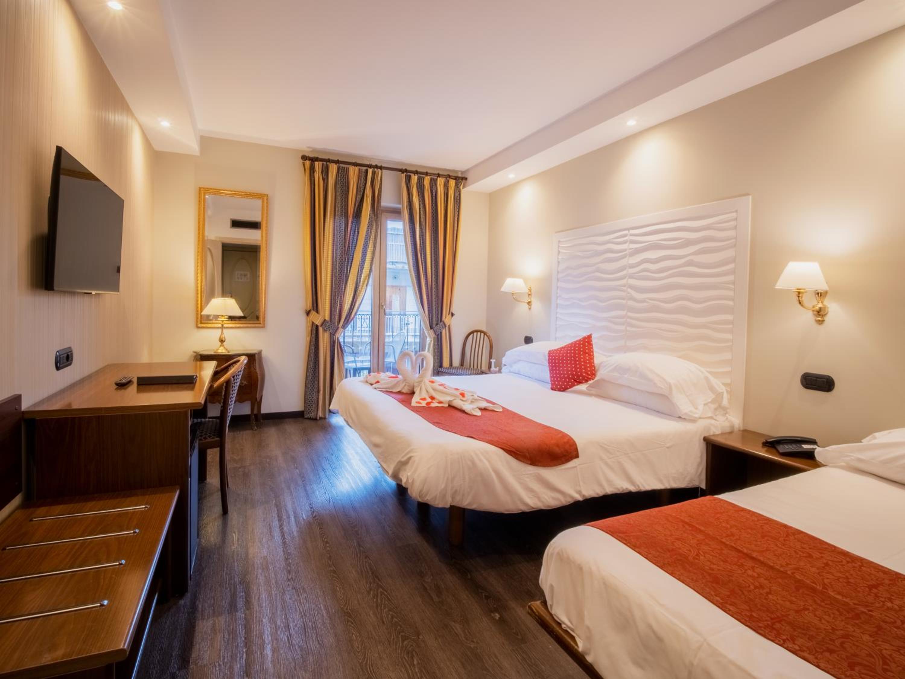 Superior Double or Twin Room - Photo 11
