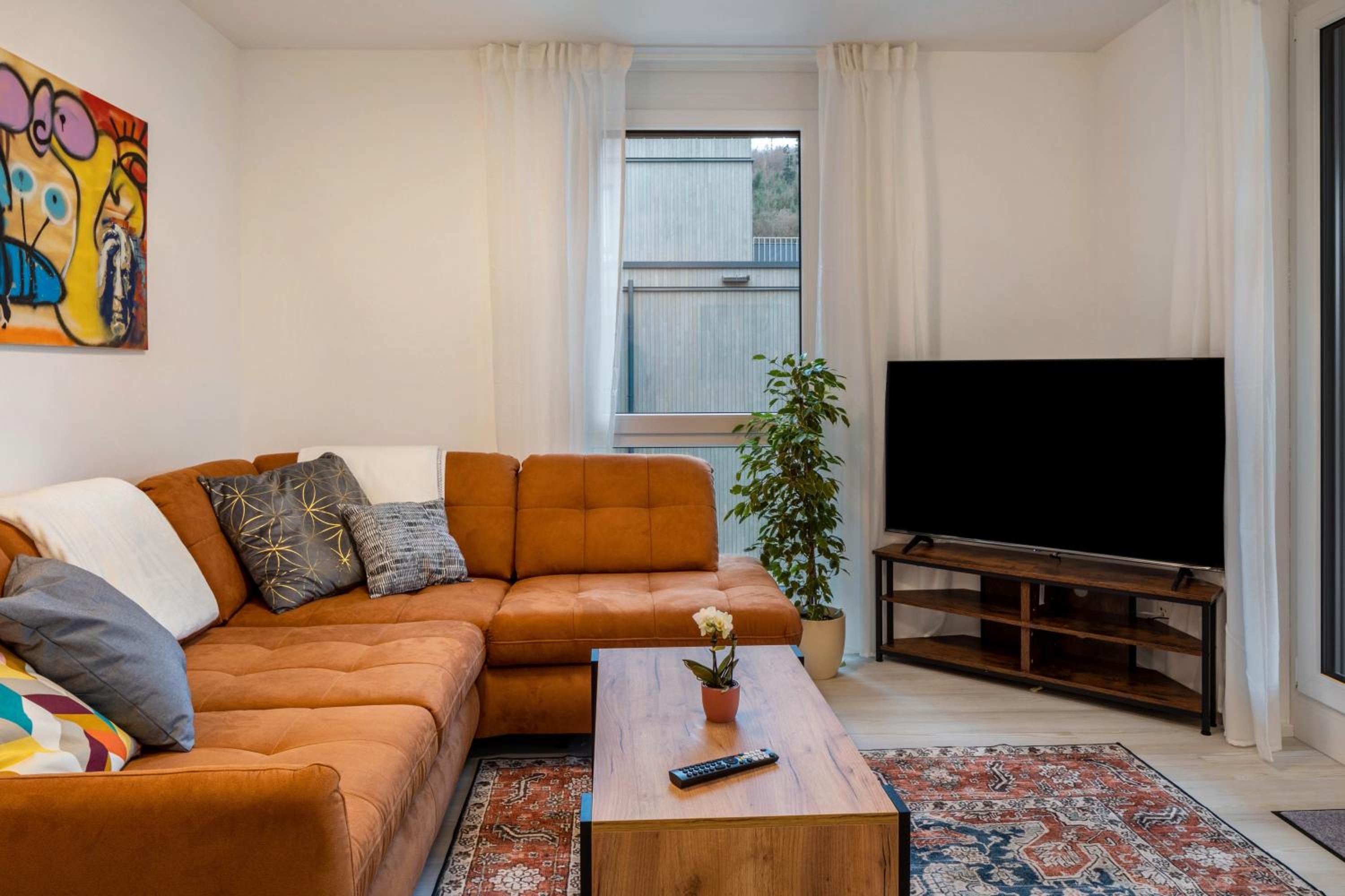 Superior One-Bedroom Apartment with Balcony