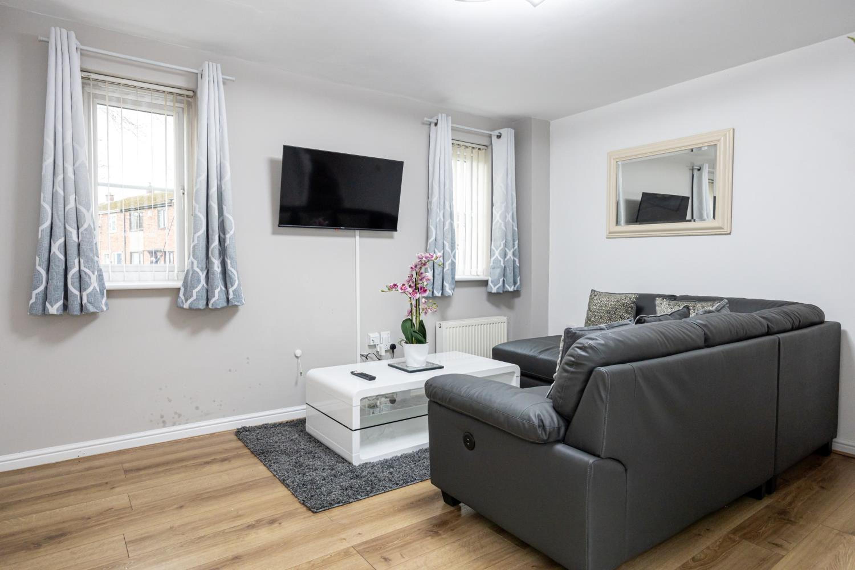 Three-Bedroom House photo 1