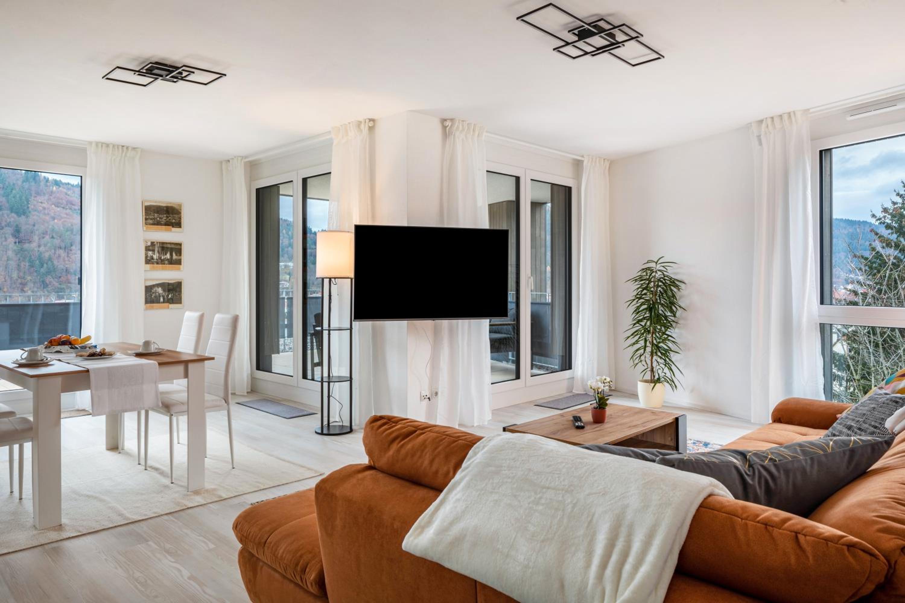 Superior One-Bedroom Apartment with Balcony