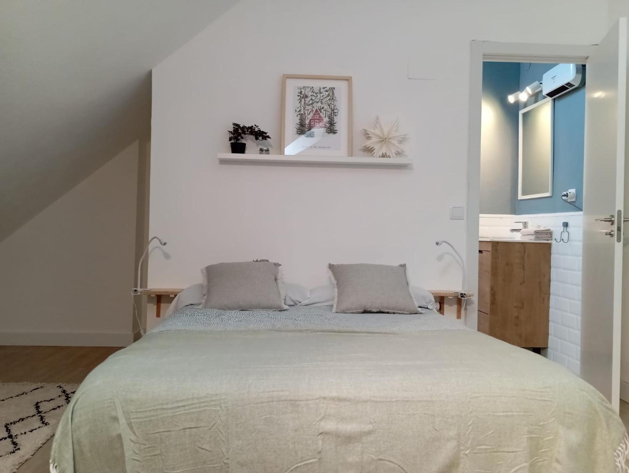 Two-Bedroom Apartment With Mountain View photo 2