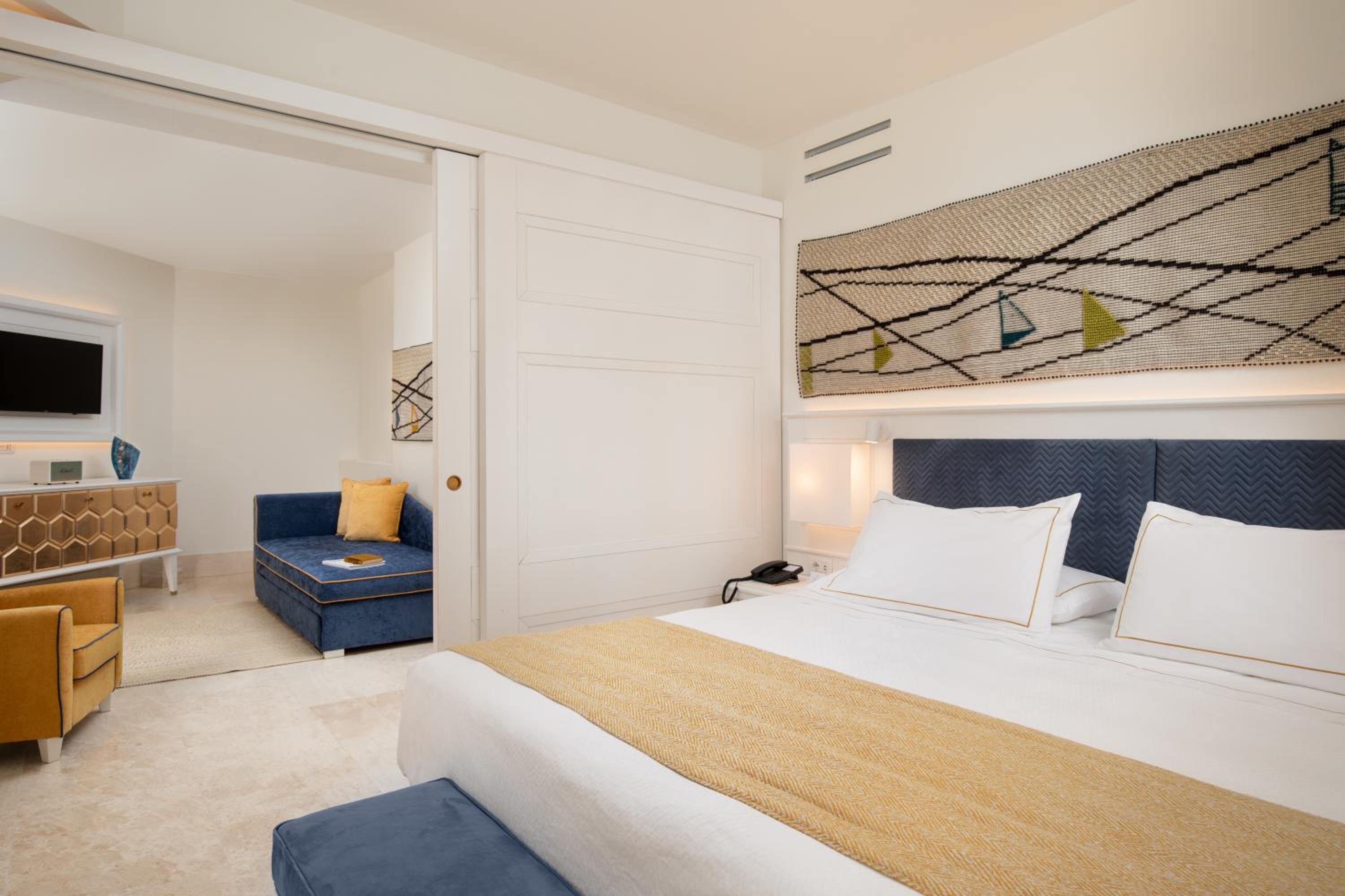 Suite with Garden View - Photo 1
