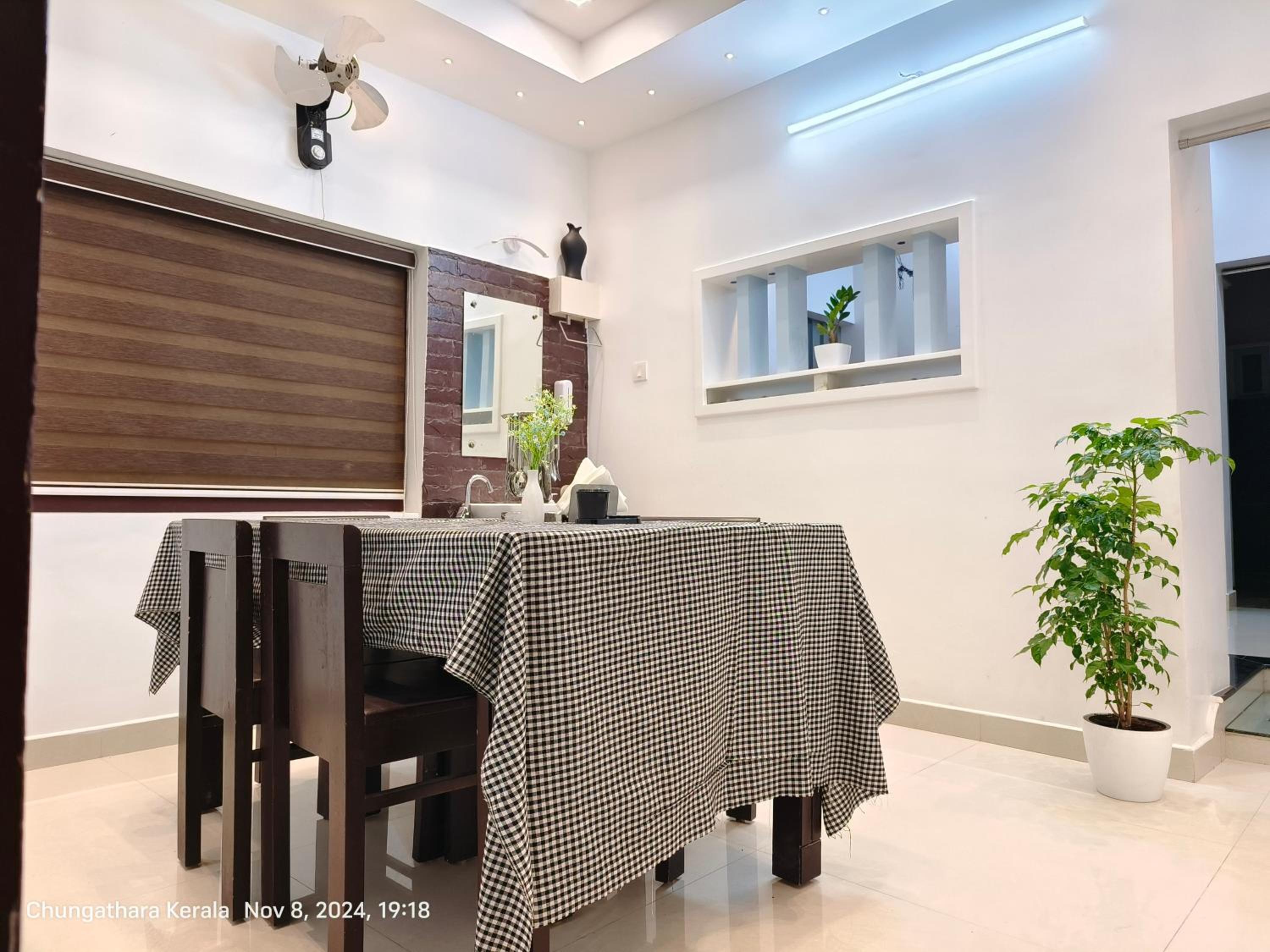 Three-Bedroom Villa photo 2