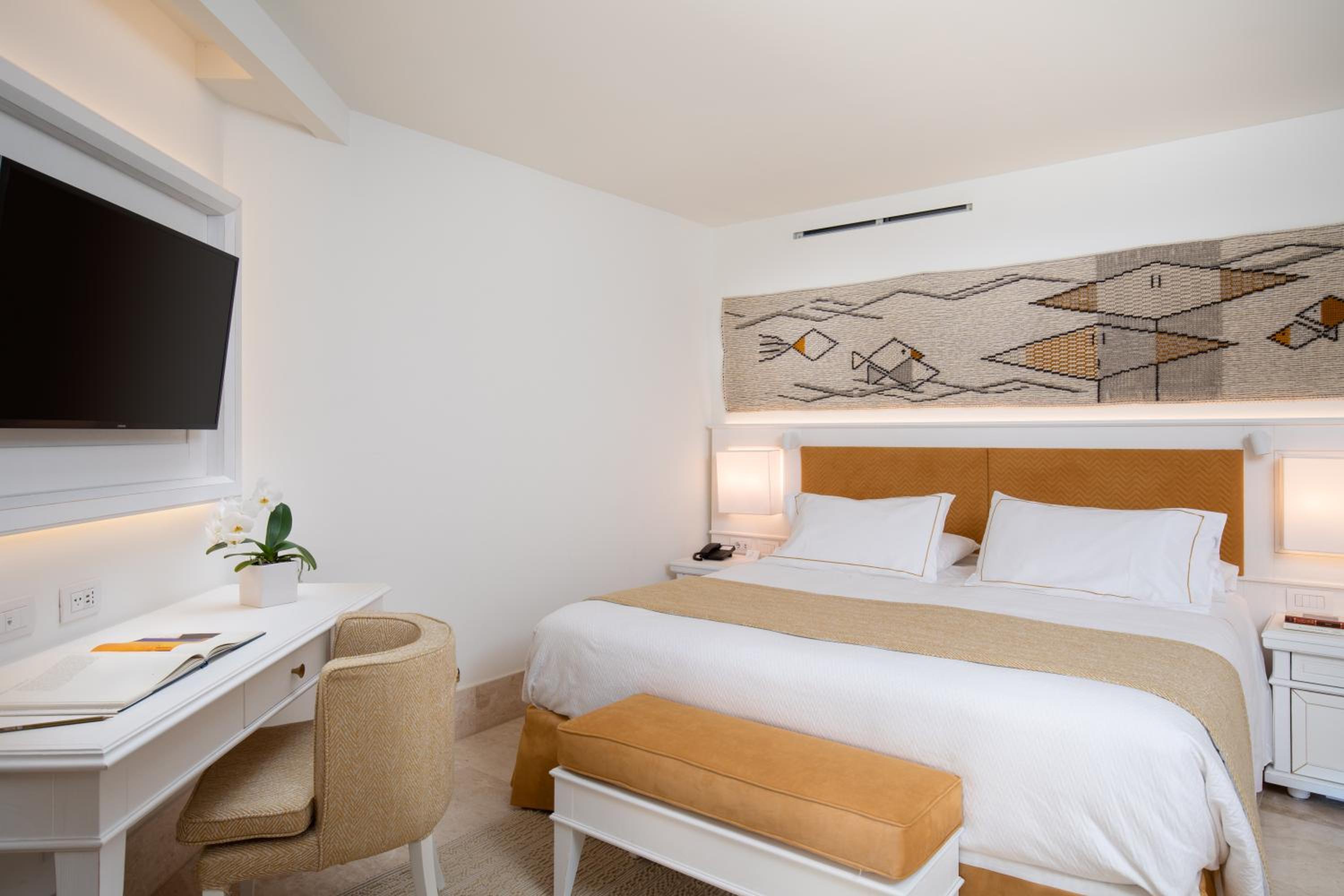 Suite with Garden View - Photo 2